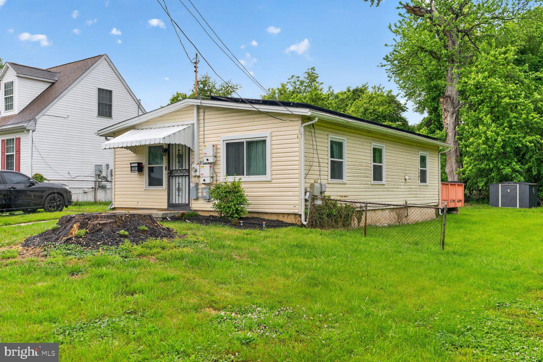 221 SENECA DRIVE