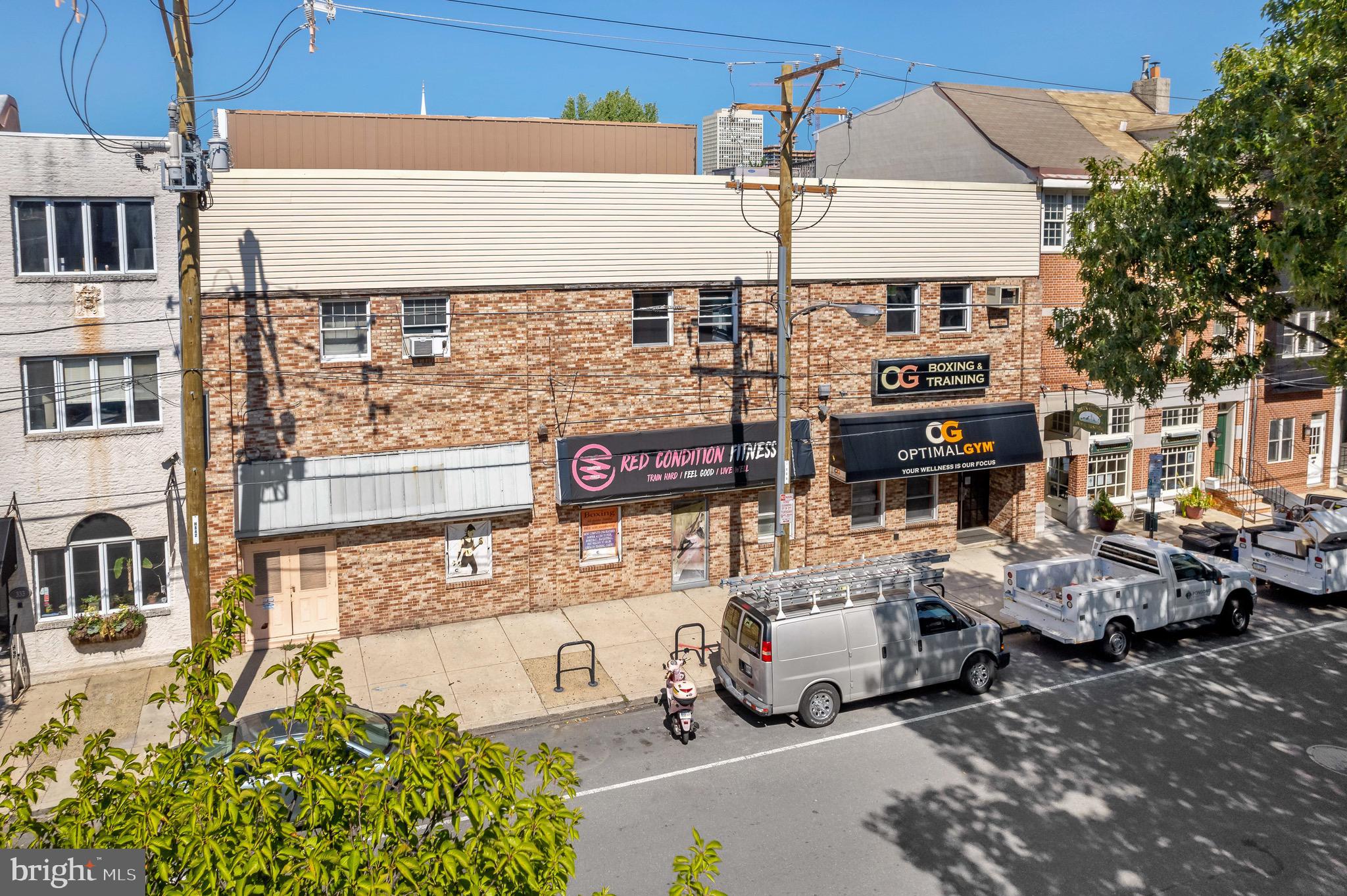 QUEEN VILLAGE - Commercial Sale