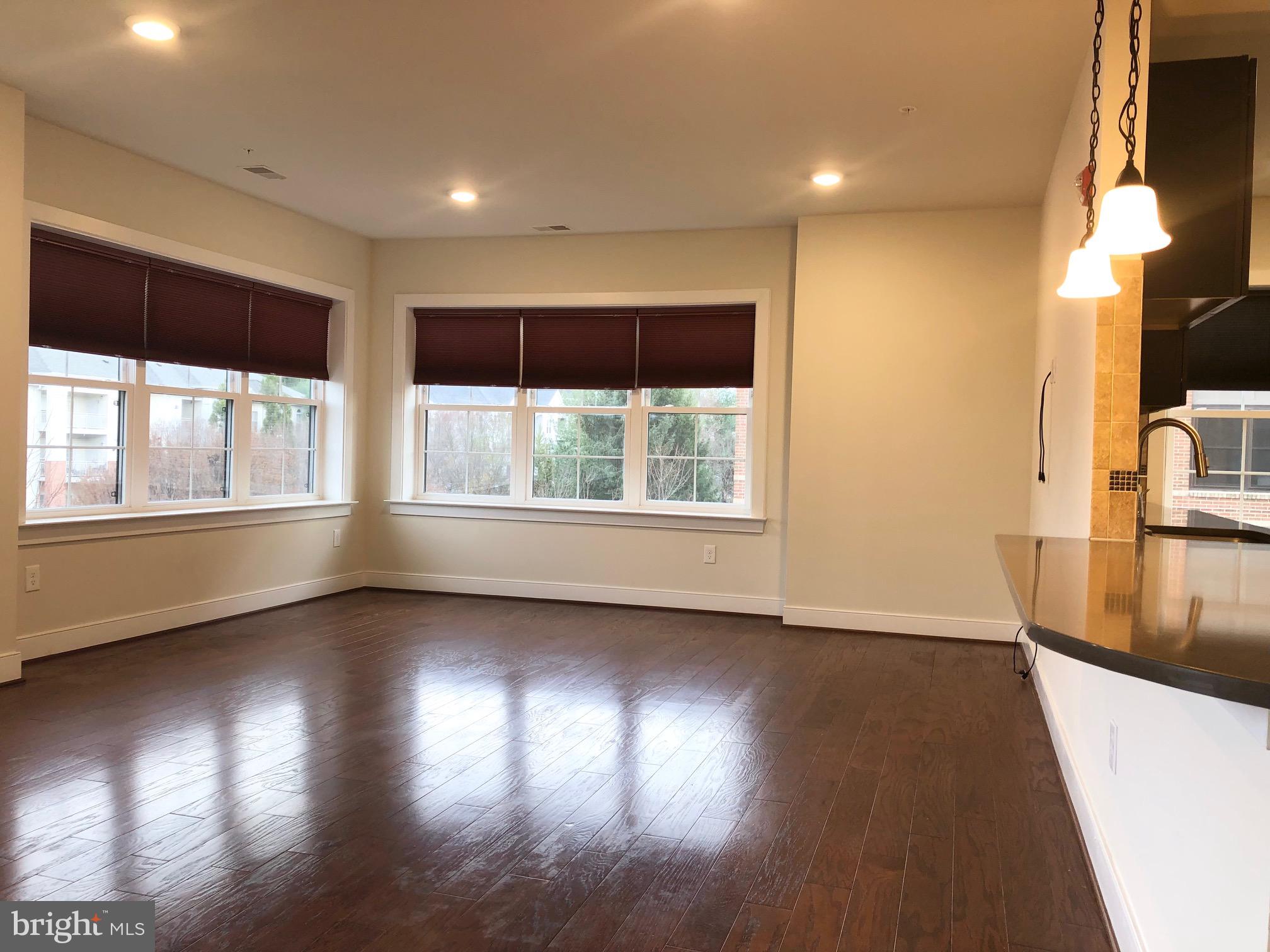 FLATS AT METROWEST - Residential Lease