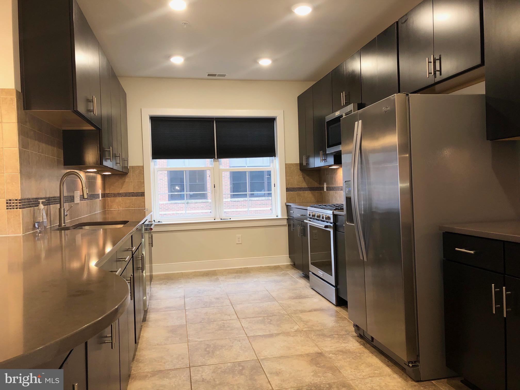 FLATS AT METROWEST - Residential Lease