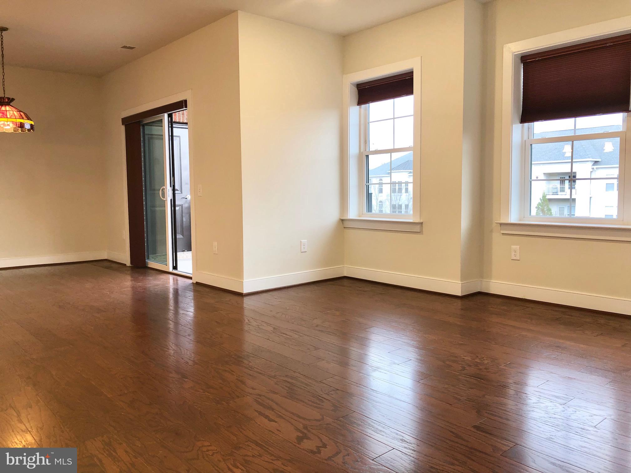 FLATS AT METROWEST - Residential Lease