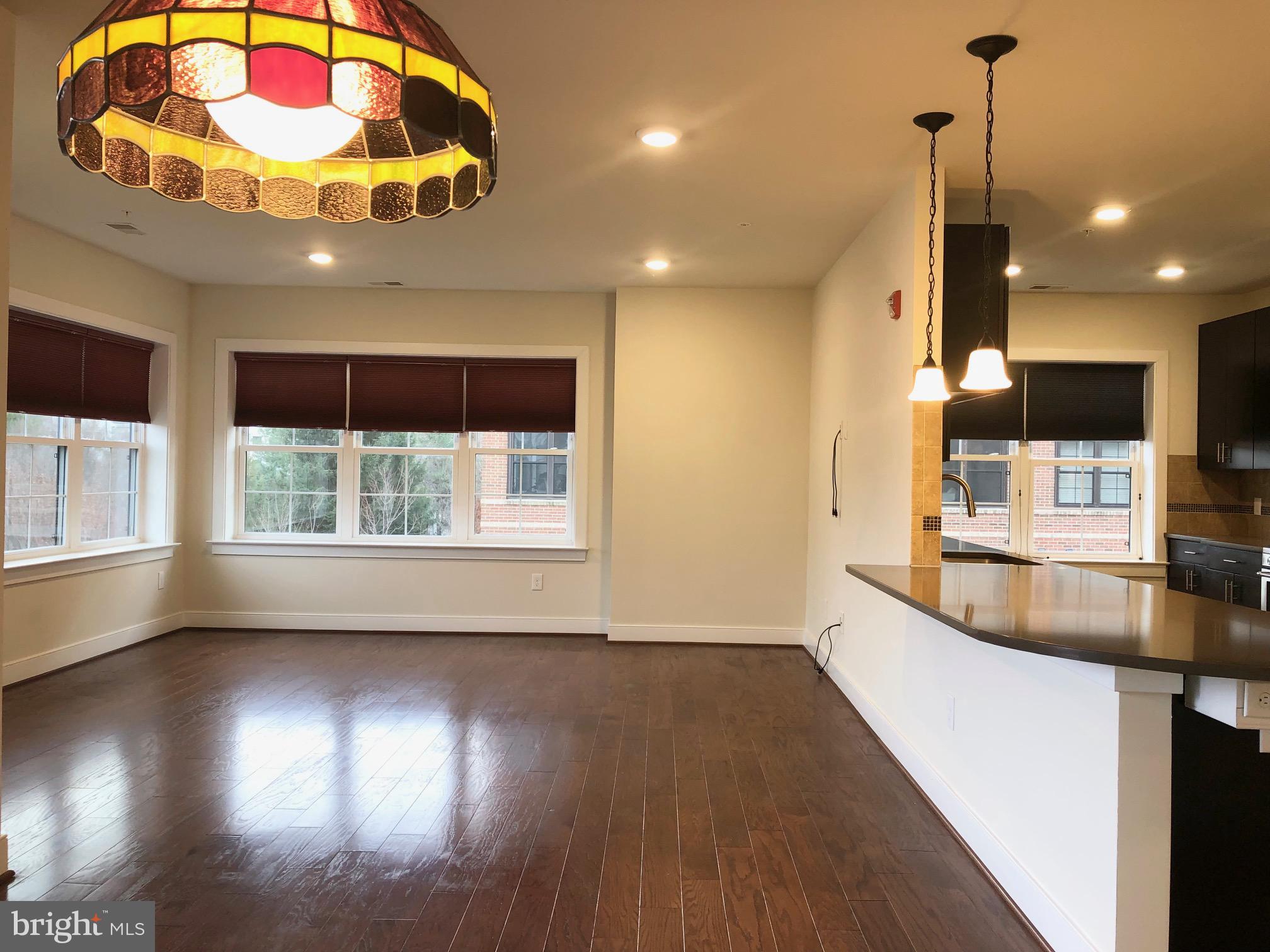 FLATS AT METROWEST - Residential Lease