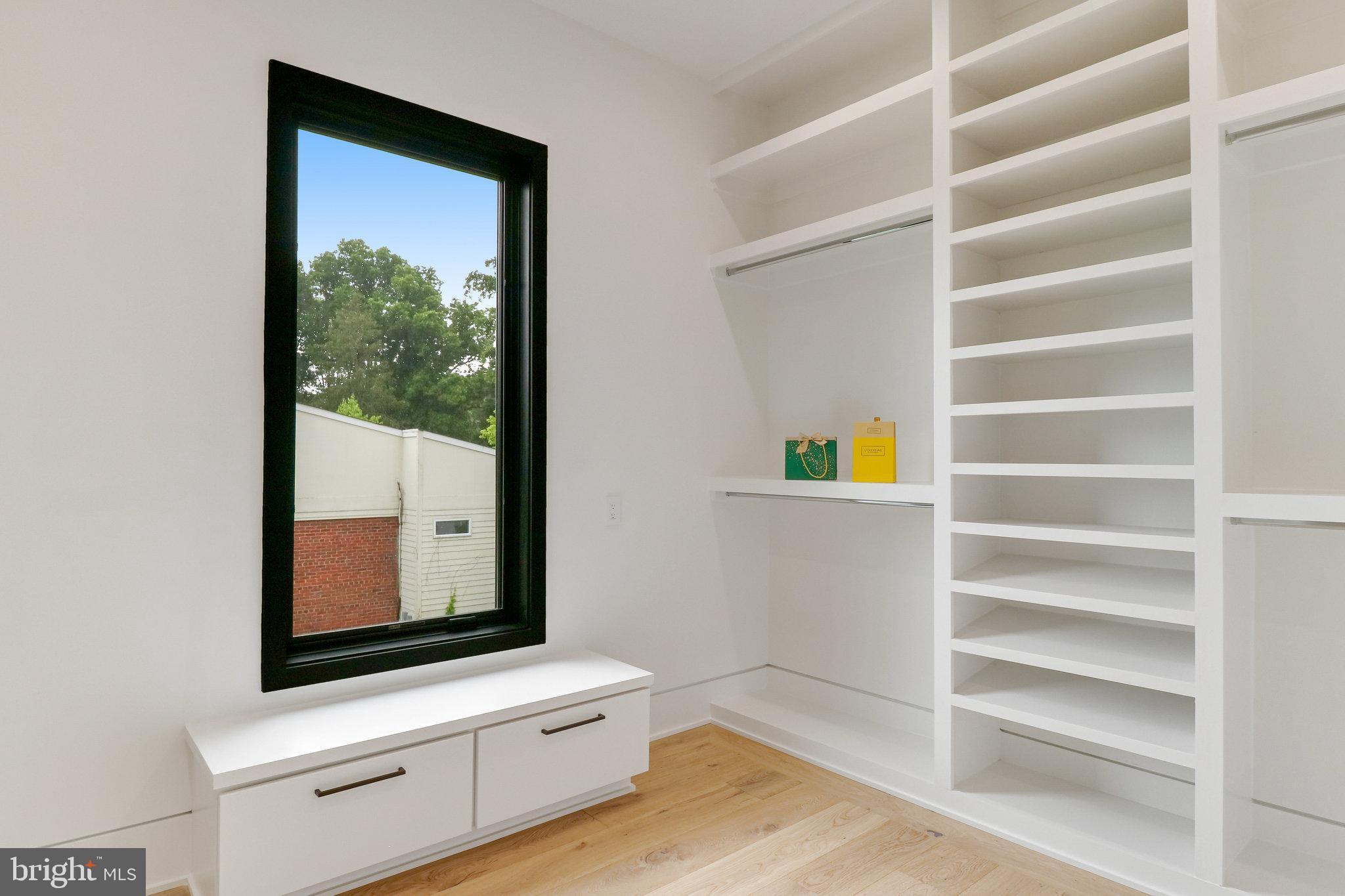 GEORGETOWN PIKE - Residential