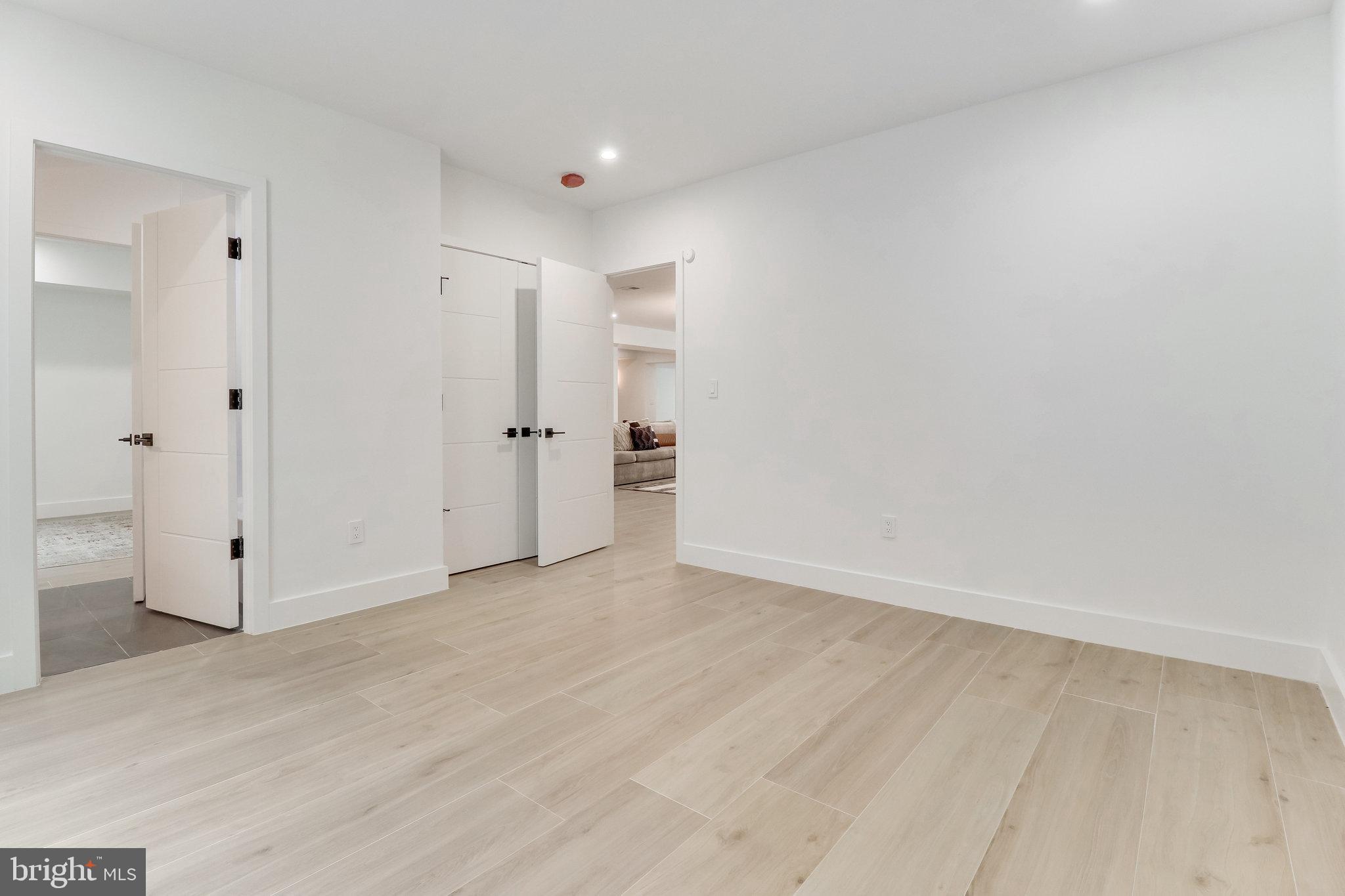 GEORGETOWN PIKE - Residential