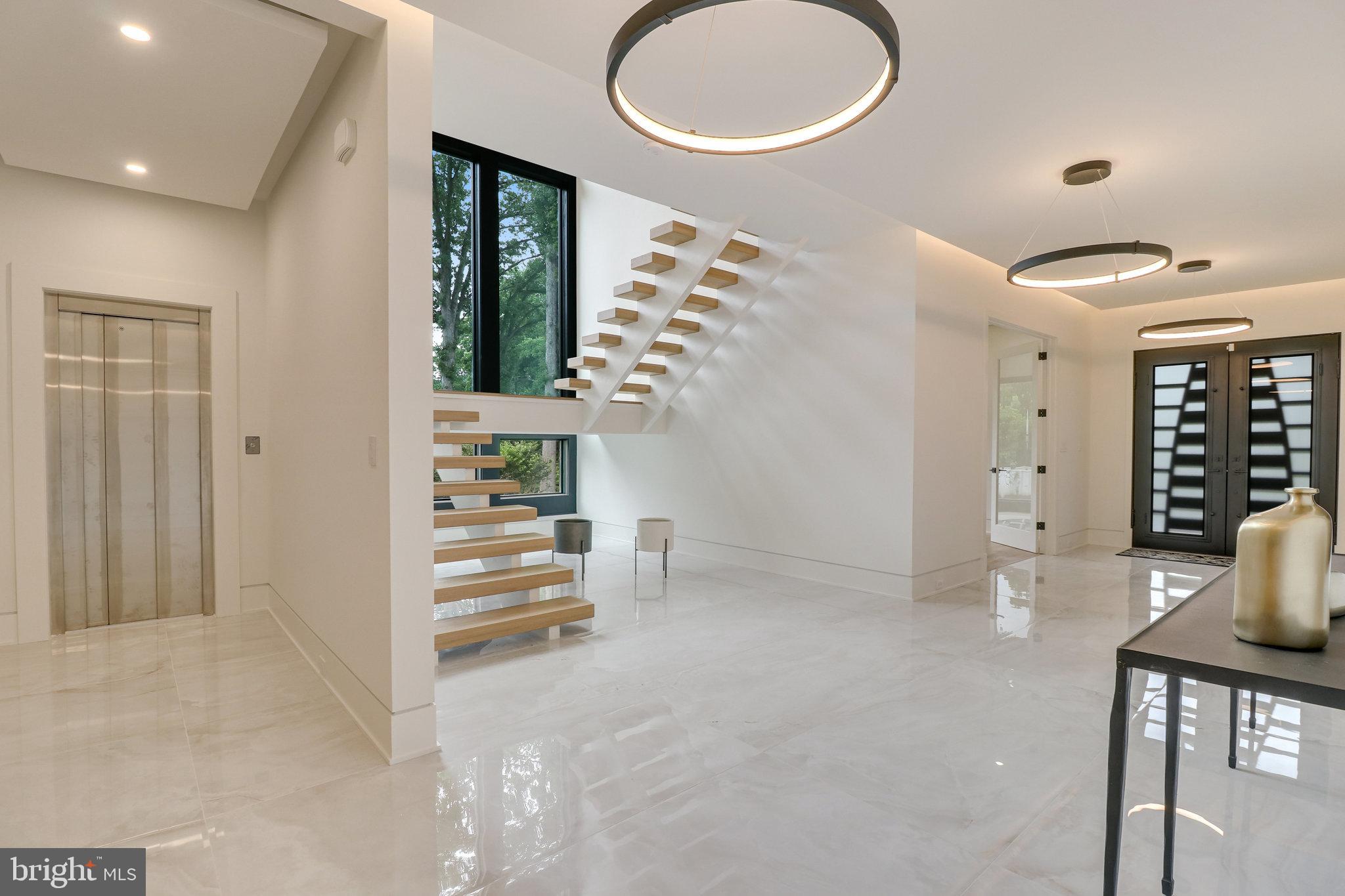 GEORGETOWN PIKE - Residential