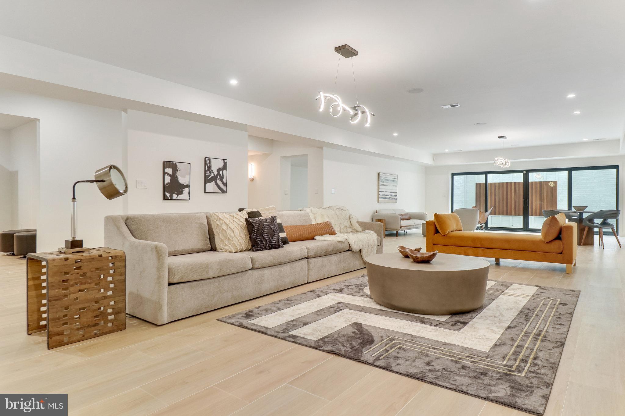 GEORGETOWN PIKE - Residential