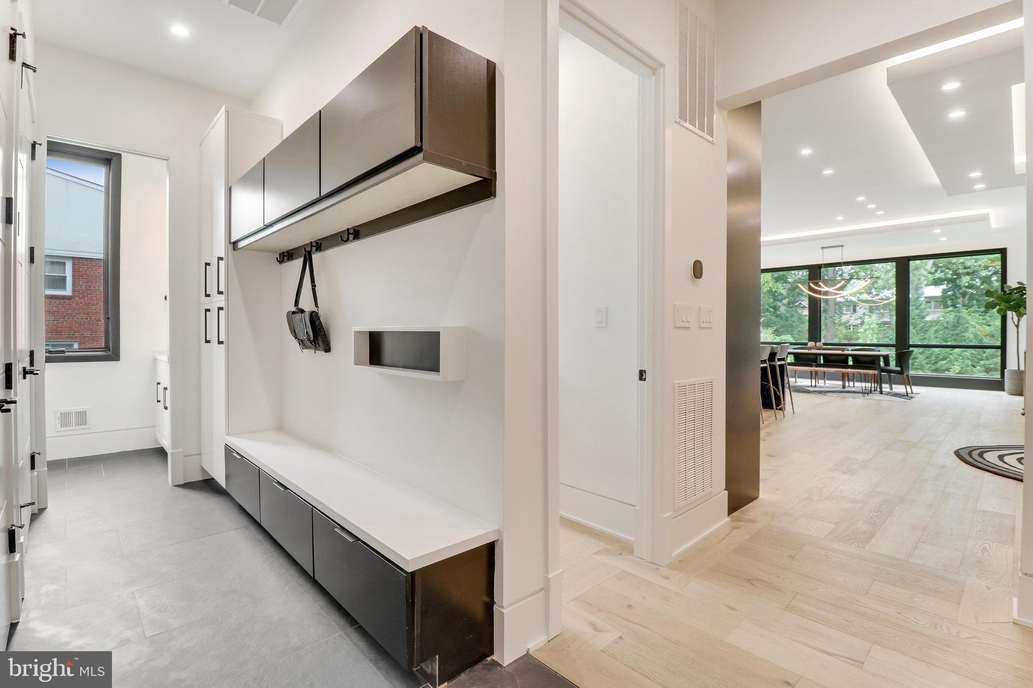 GEORGETOWN PIKE - Residential