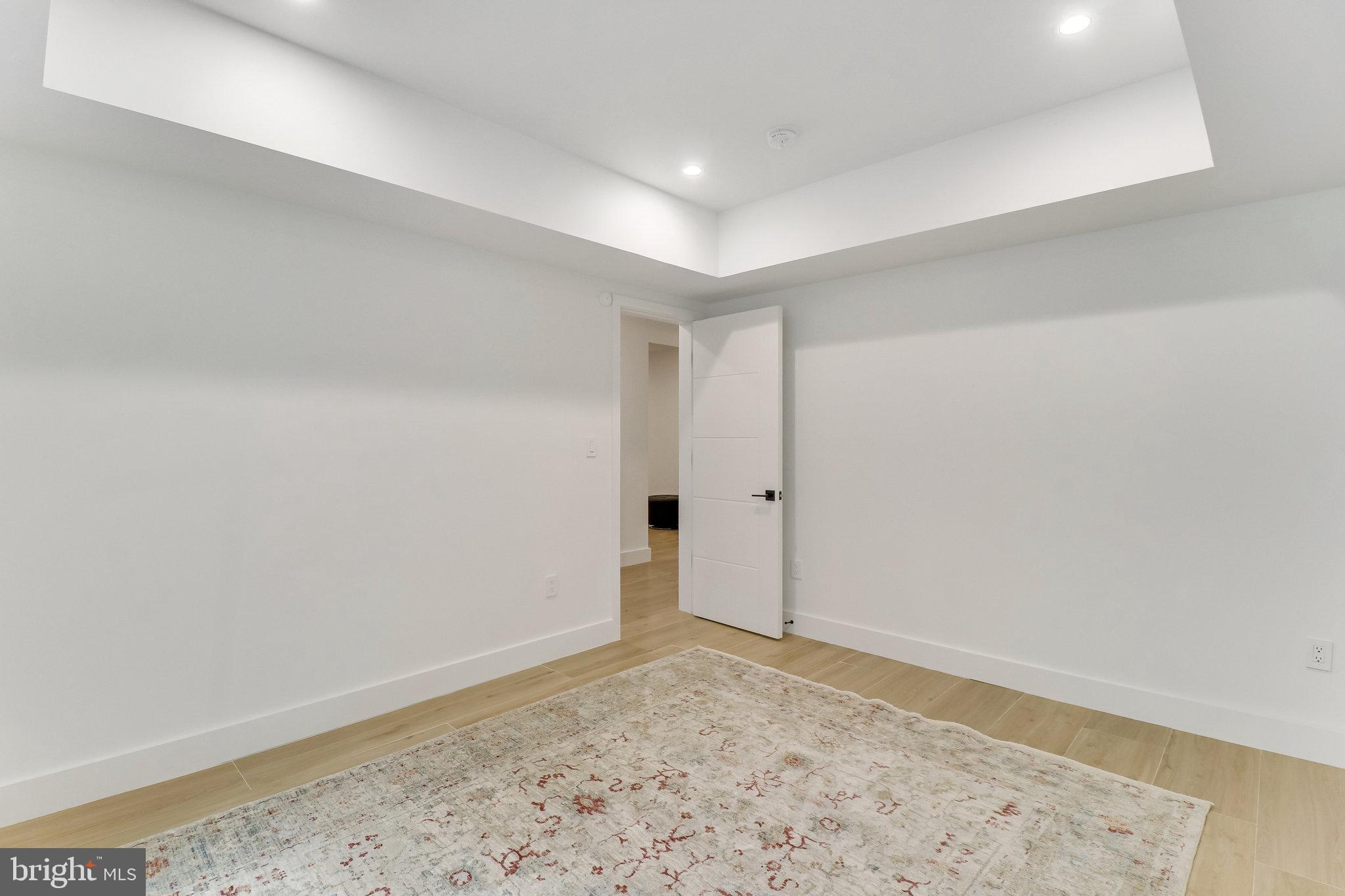 GEORGETOWN PIKE - Residential