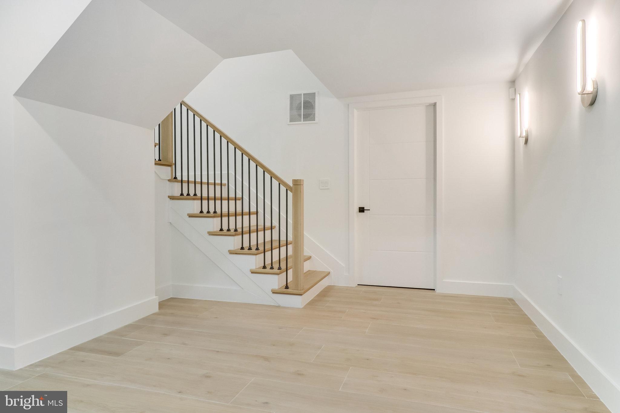 GEORGETOWN PIKE - Residential