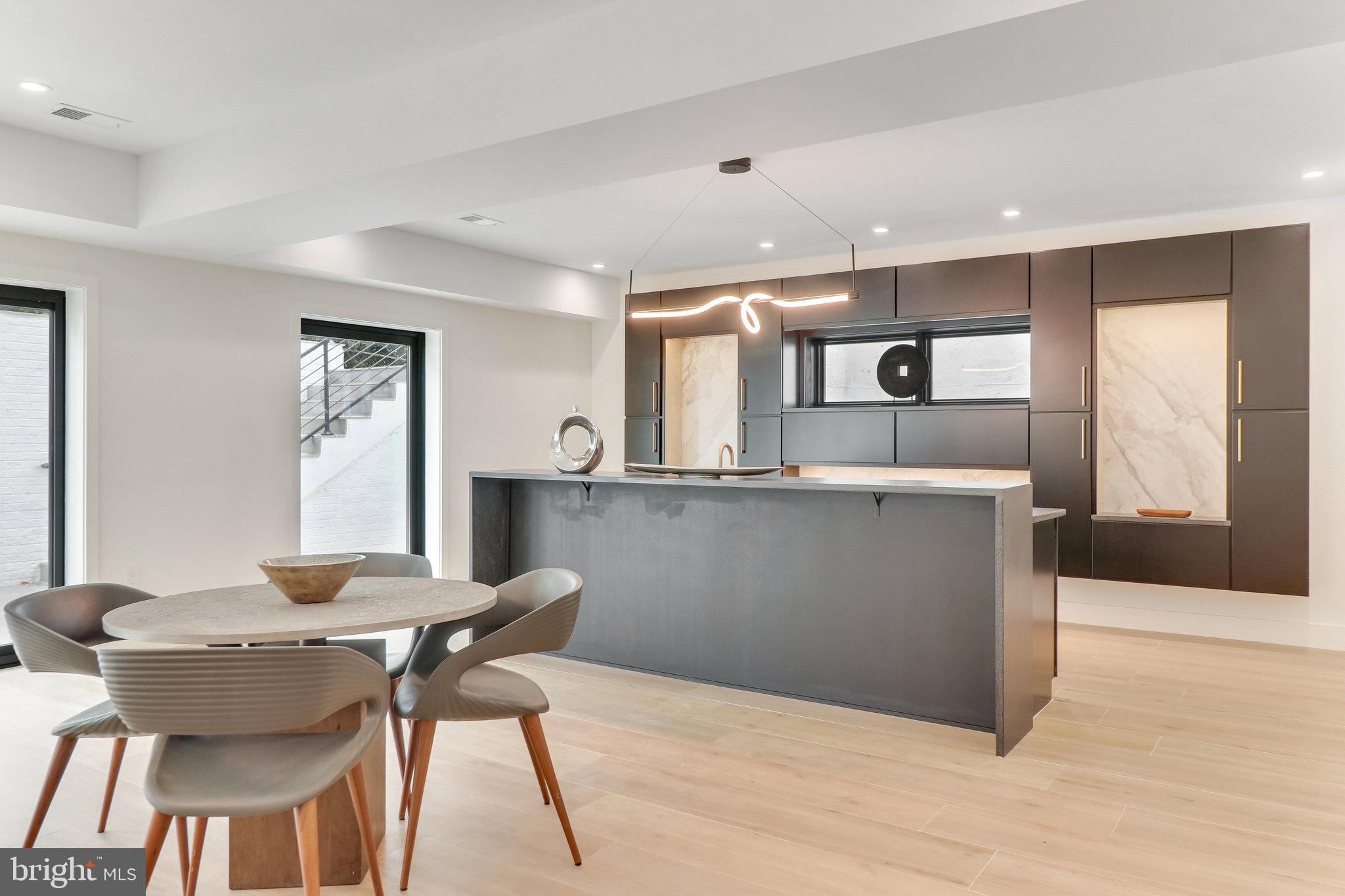 GEORGETOWN PIKE - Residential