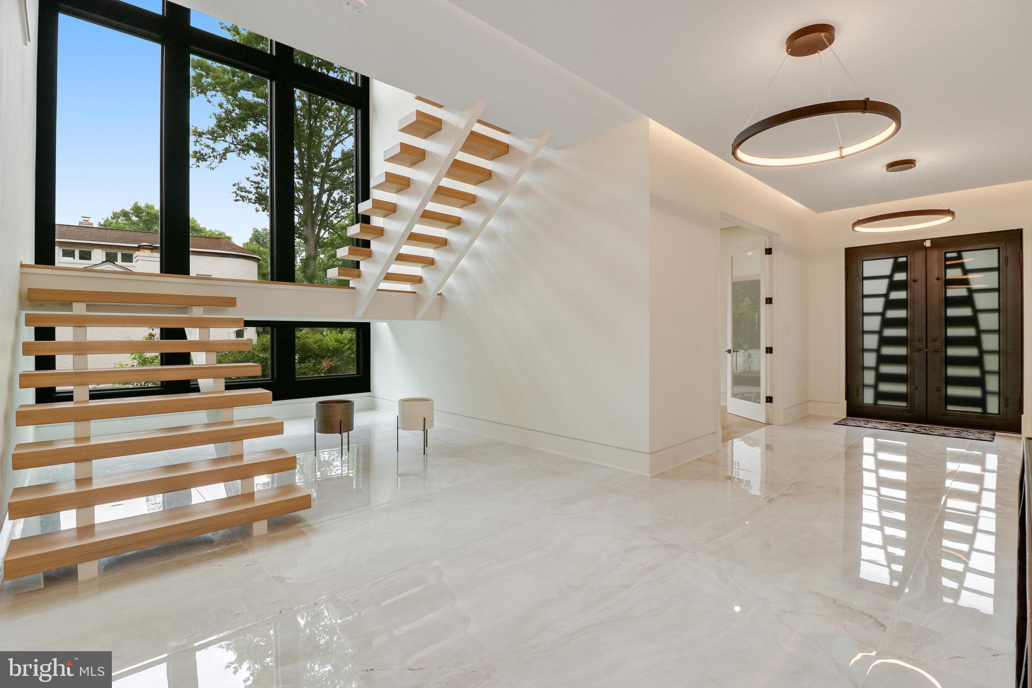 GEORGETOWN PIKE - Residential