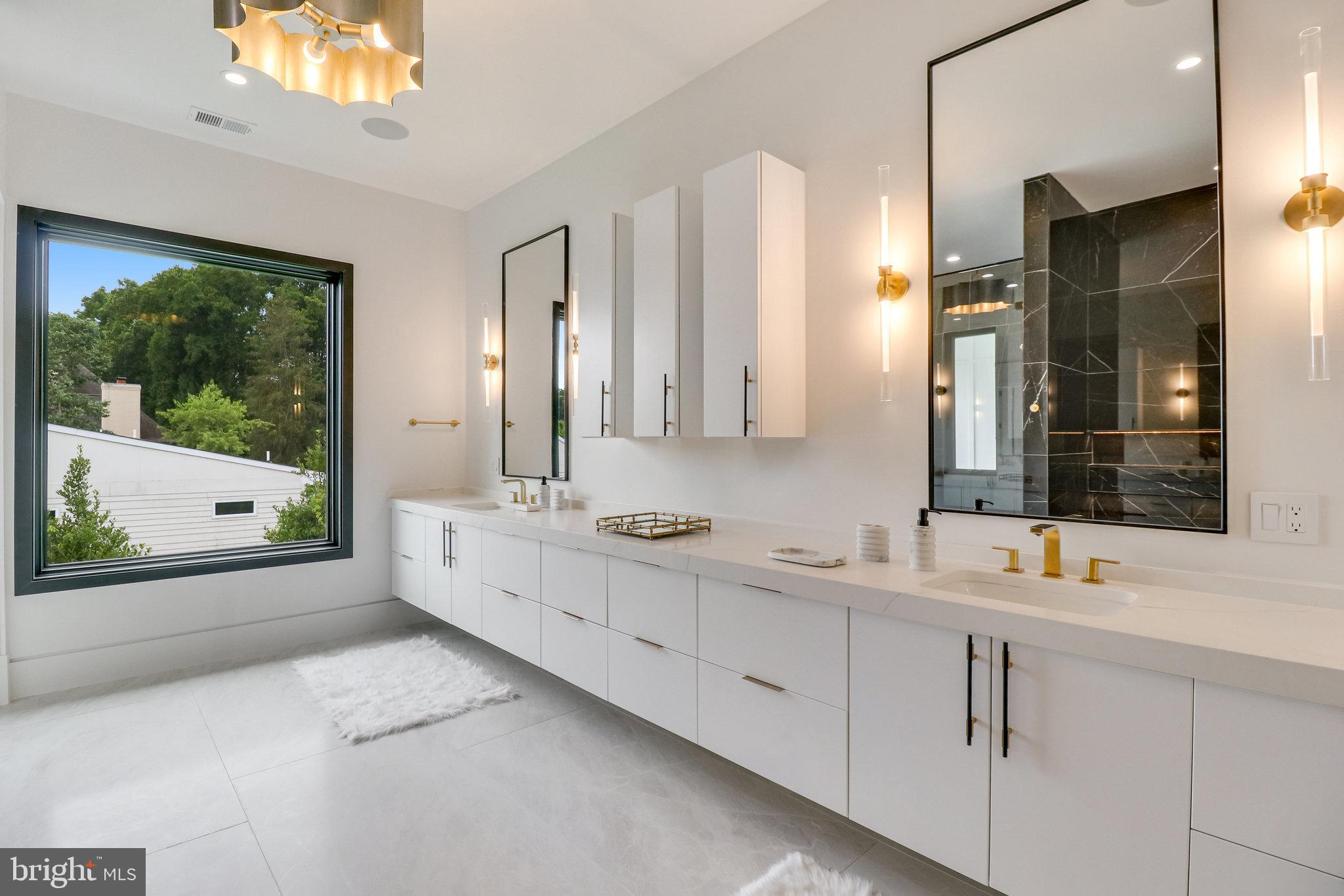 GEORGETOWN PIKE - Residential