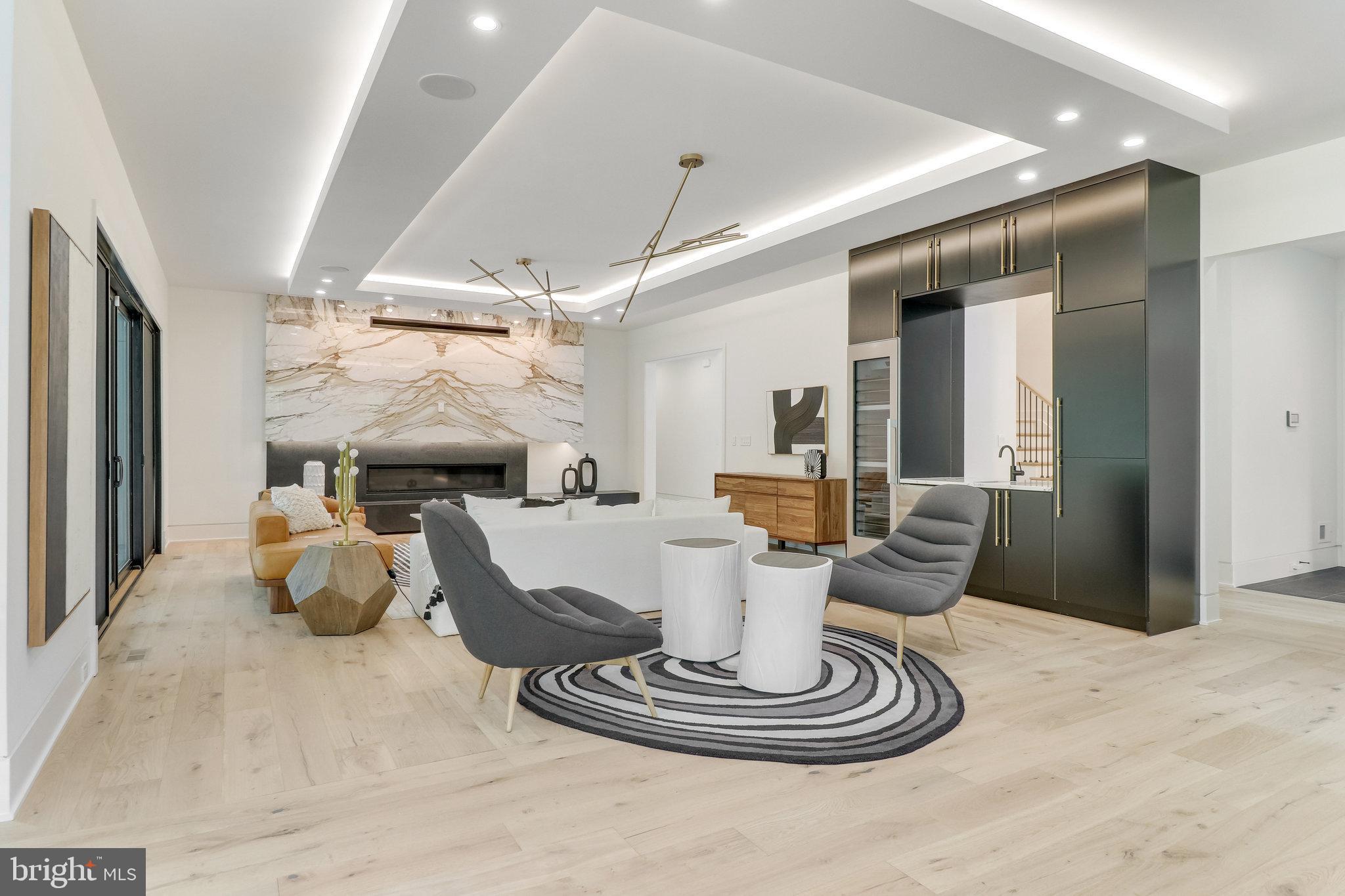 GEORGETOWN PIKE - Residential