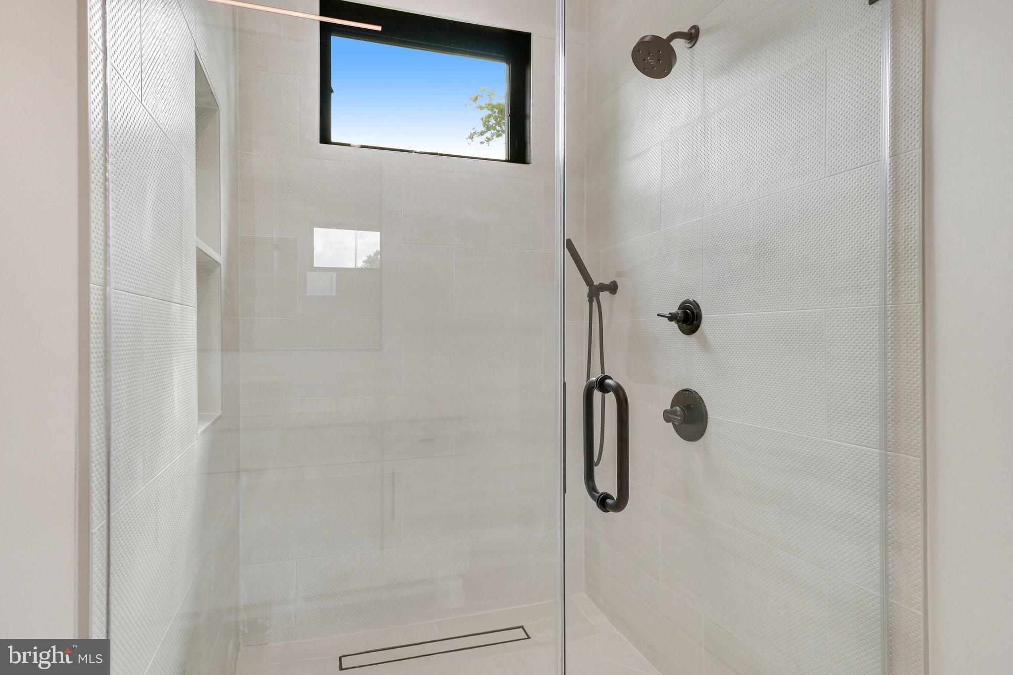 GEORGETOWN PIKE - Residential