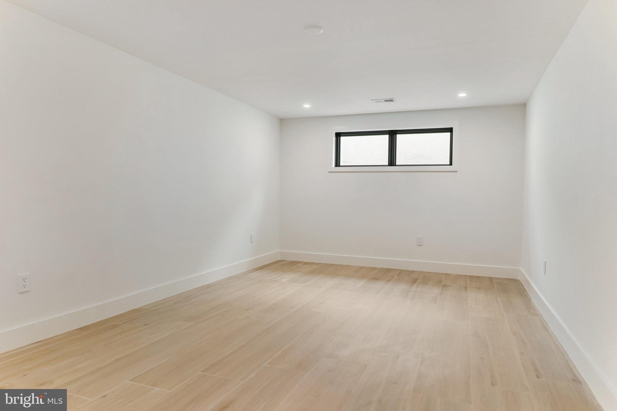 GEORGETOWN PIKE - Residential