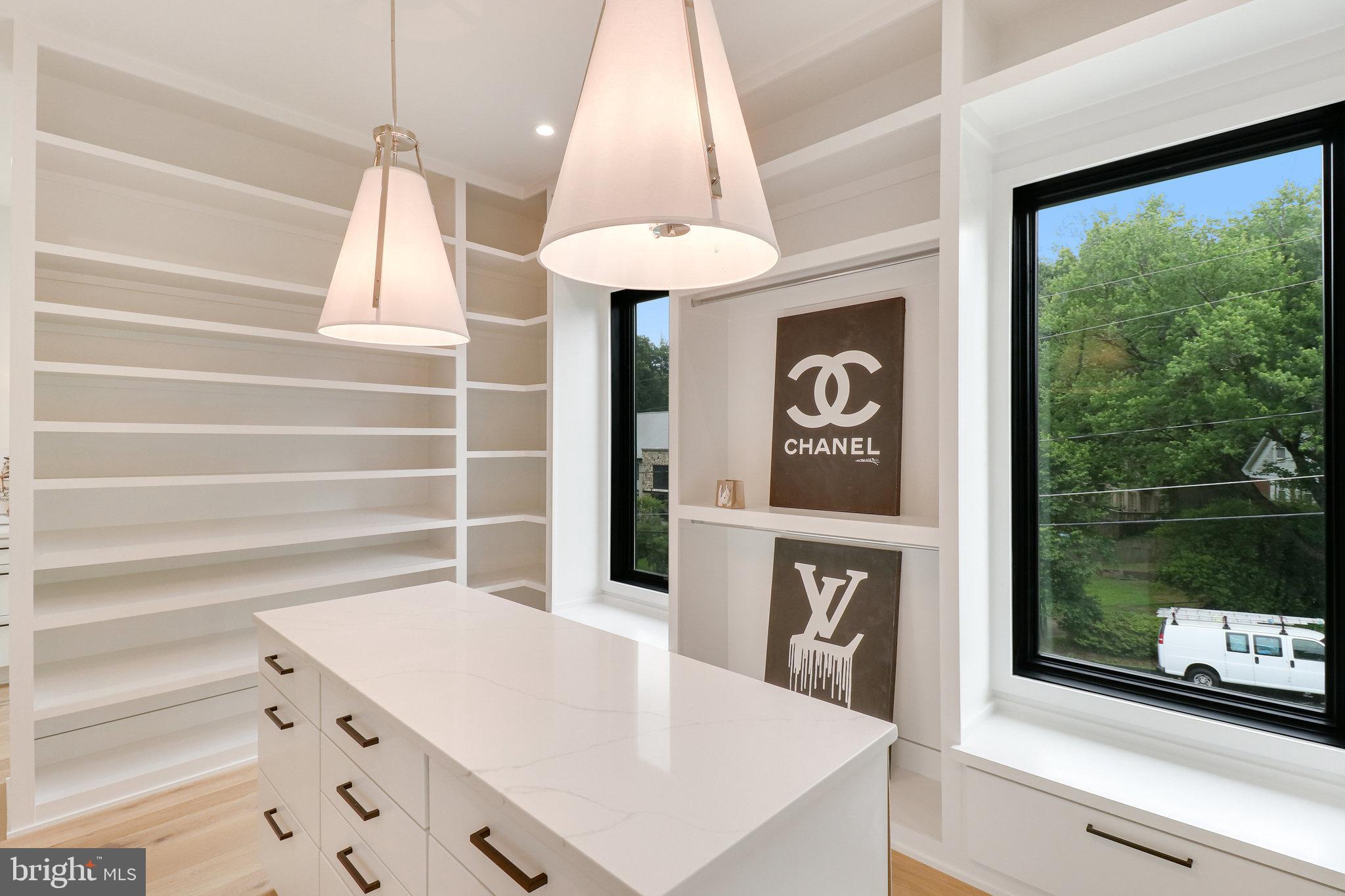 GEORGETOWN PIKE - Residential