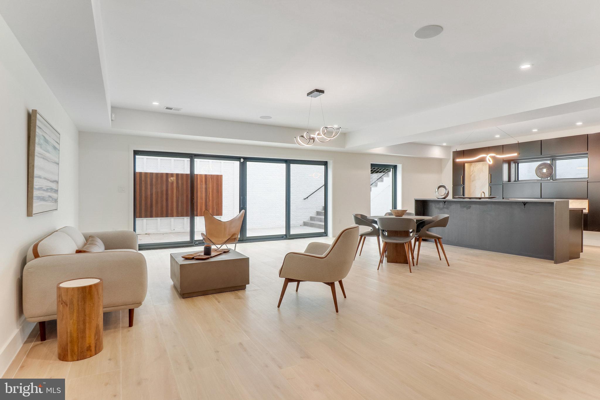 GEORGETOWN PIKE - Residential