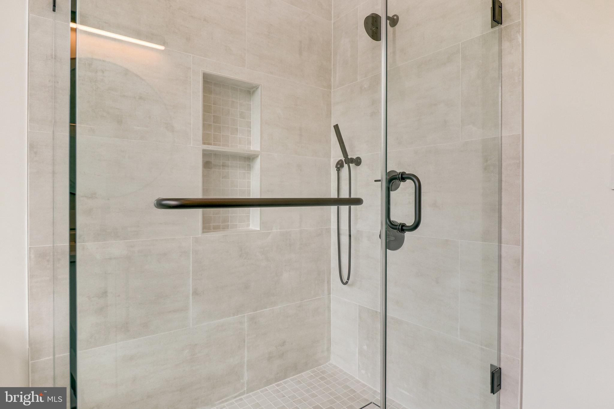 GEORGETOWN PIKE - Residential