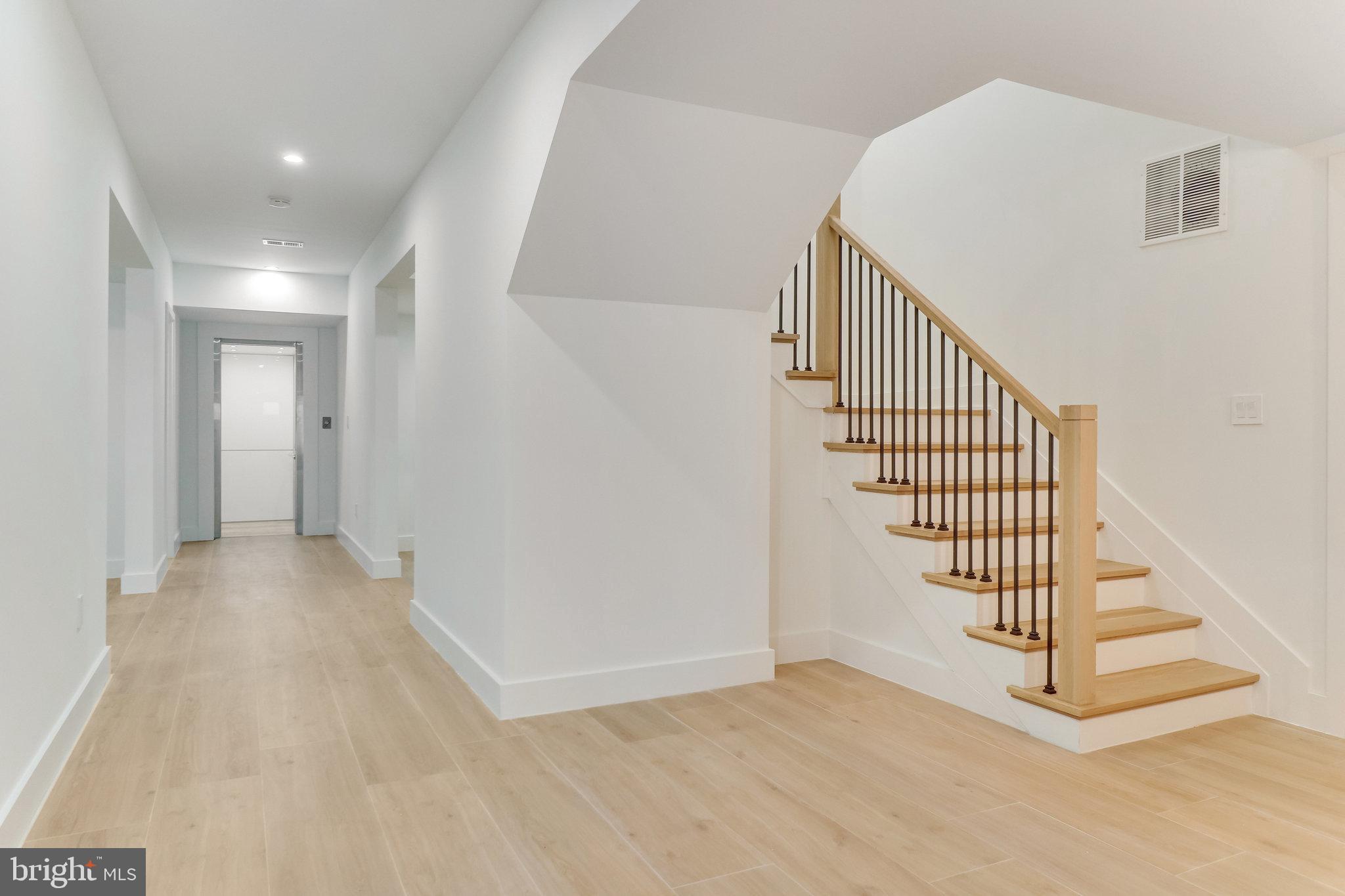 GEORGETOWN PIKE - Residential