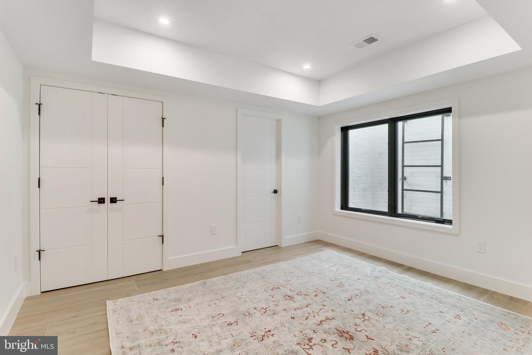 GEORGETOWN PIKE - Residential