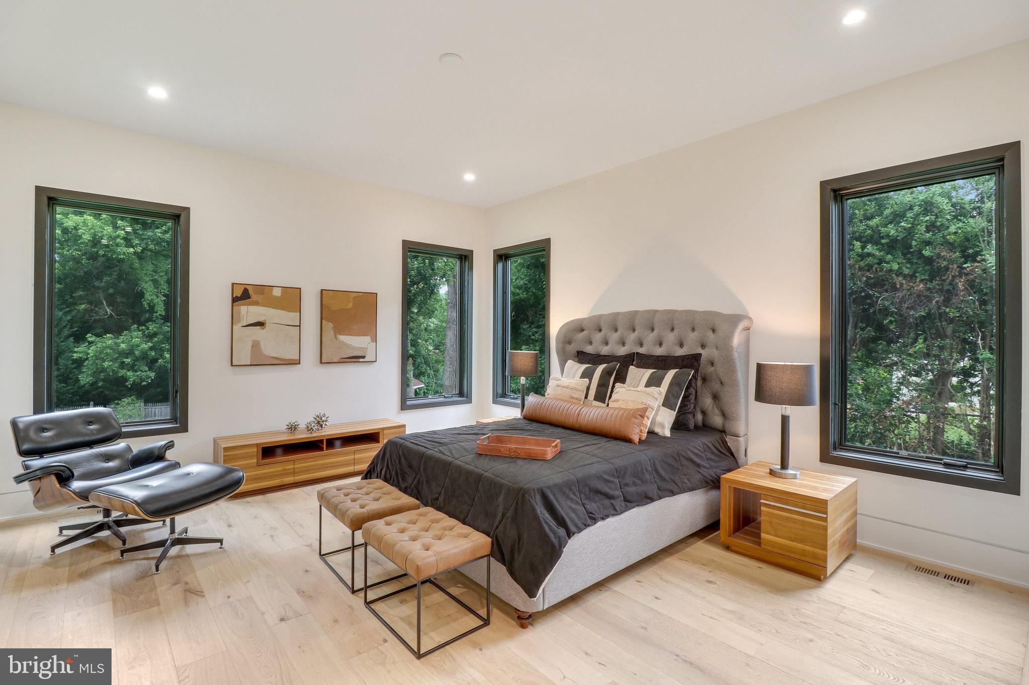 GEORGETOWN PIKE - Residential