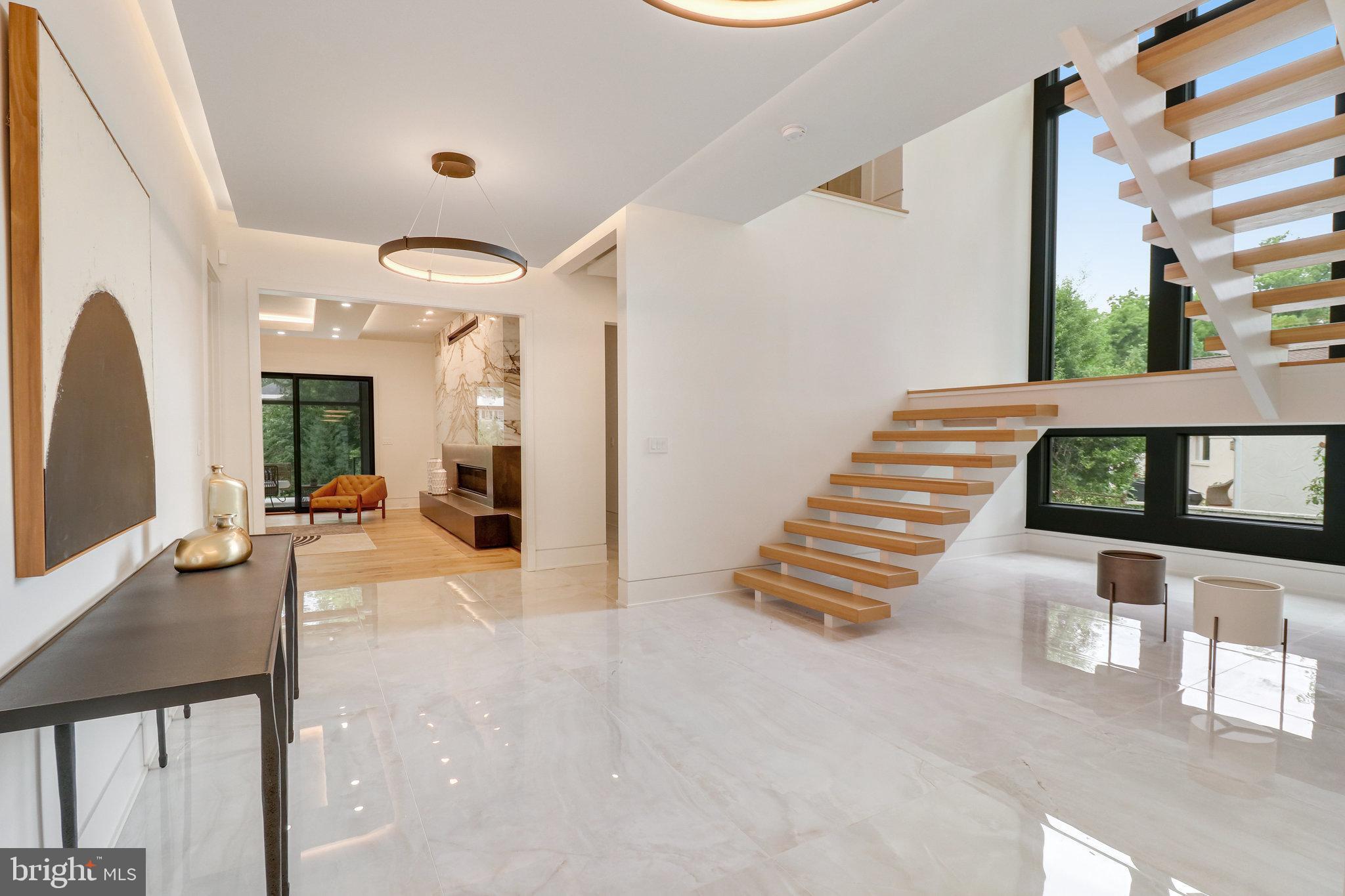 GEORGETOWN PIKE - Residential