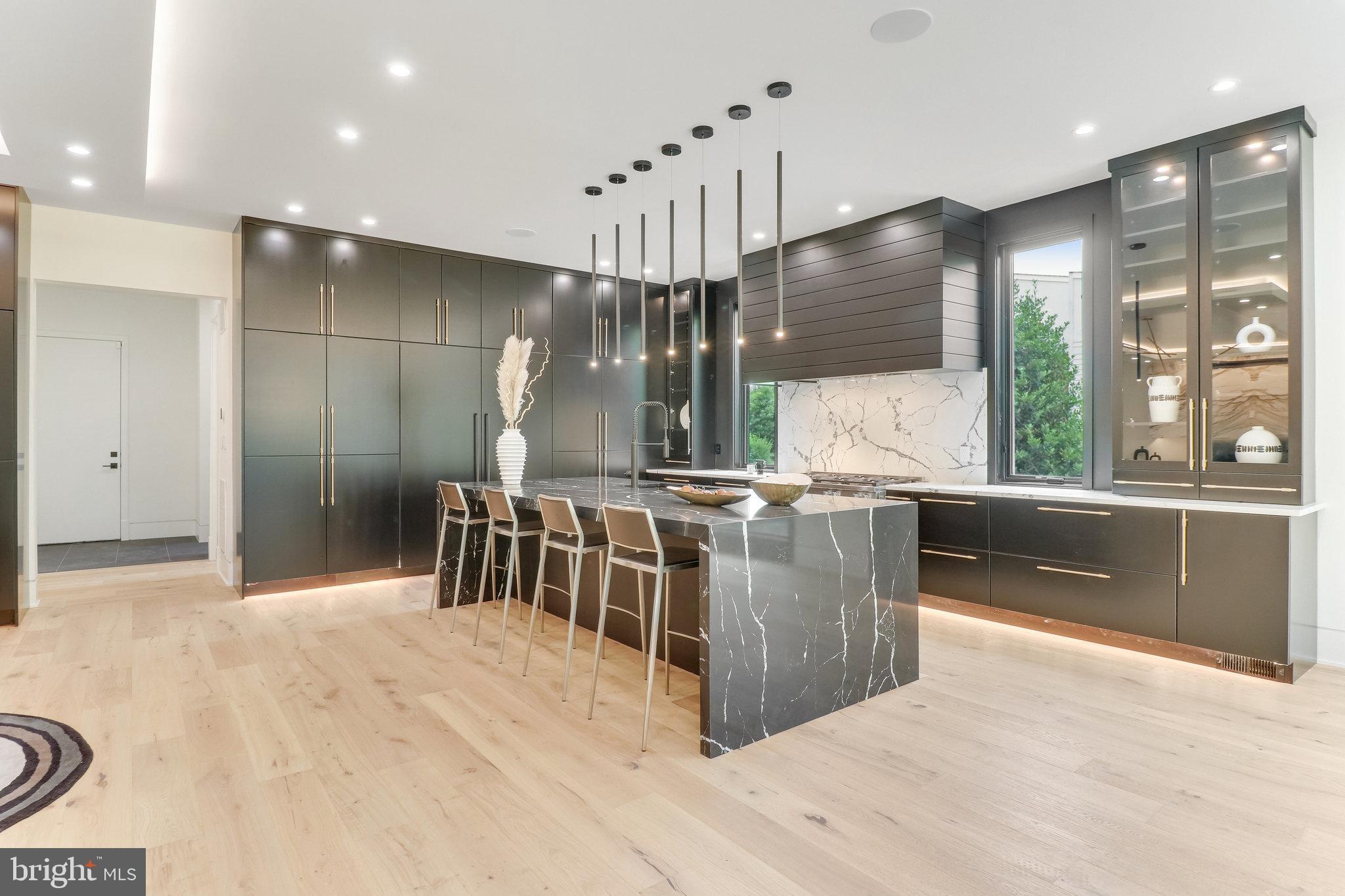 GEORGETOWN PIKE - Residential