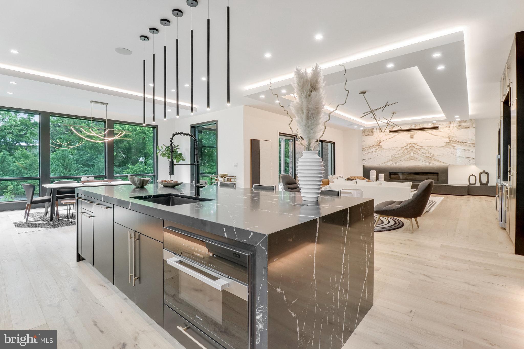 GEORGETOWN PIKE - Residential