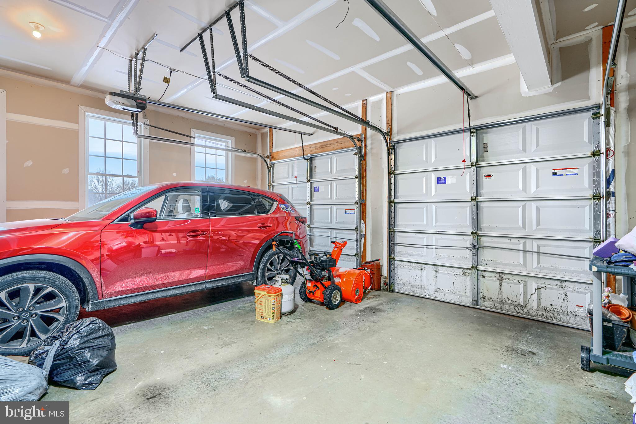 LAKESIDE FARMS - Residential