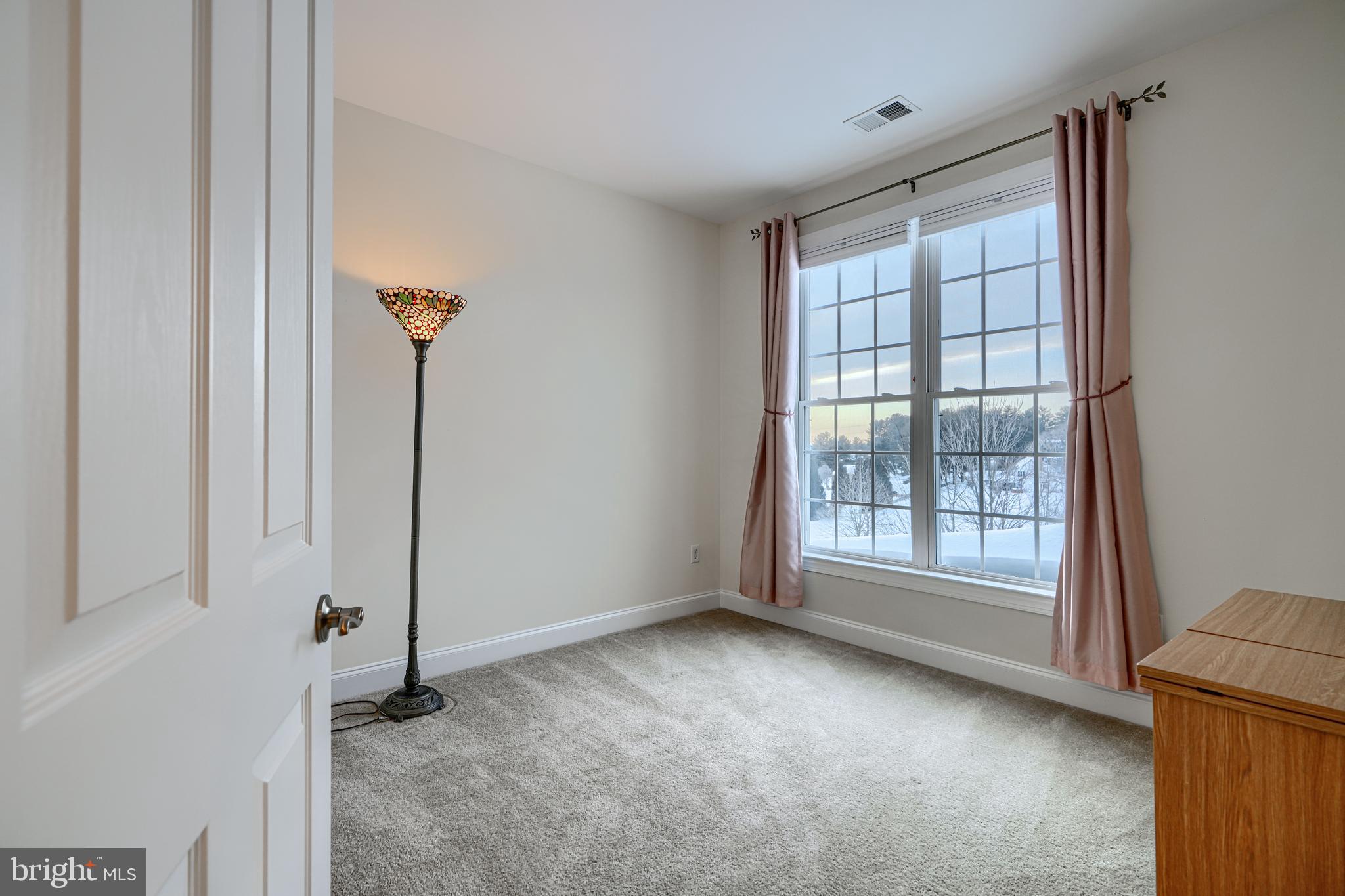 LAKESIDE FARMS - Residential