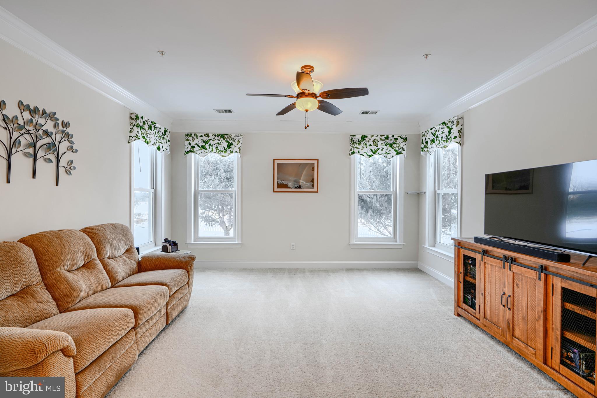 LAKESIDE FARMS - Residential