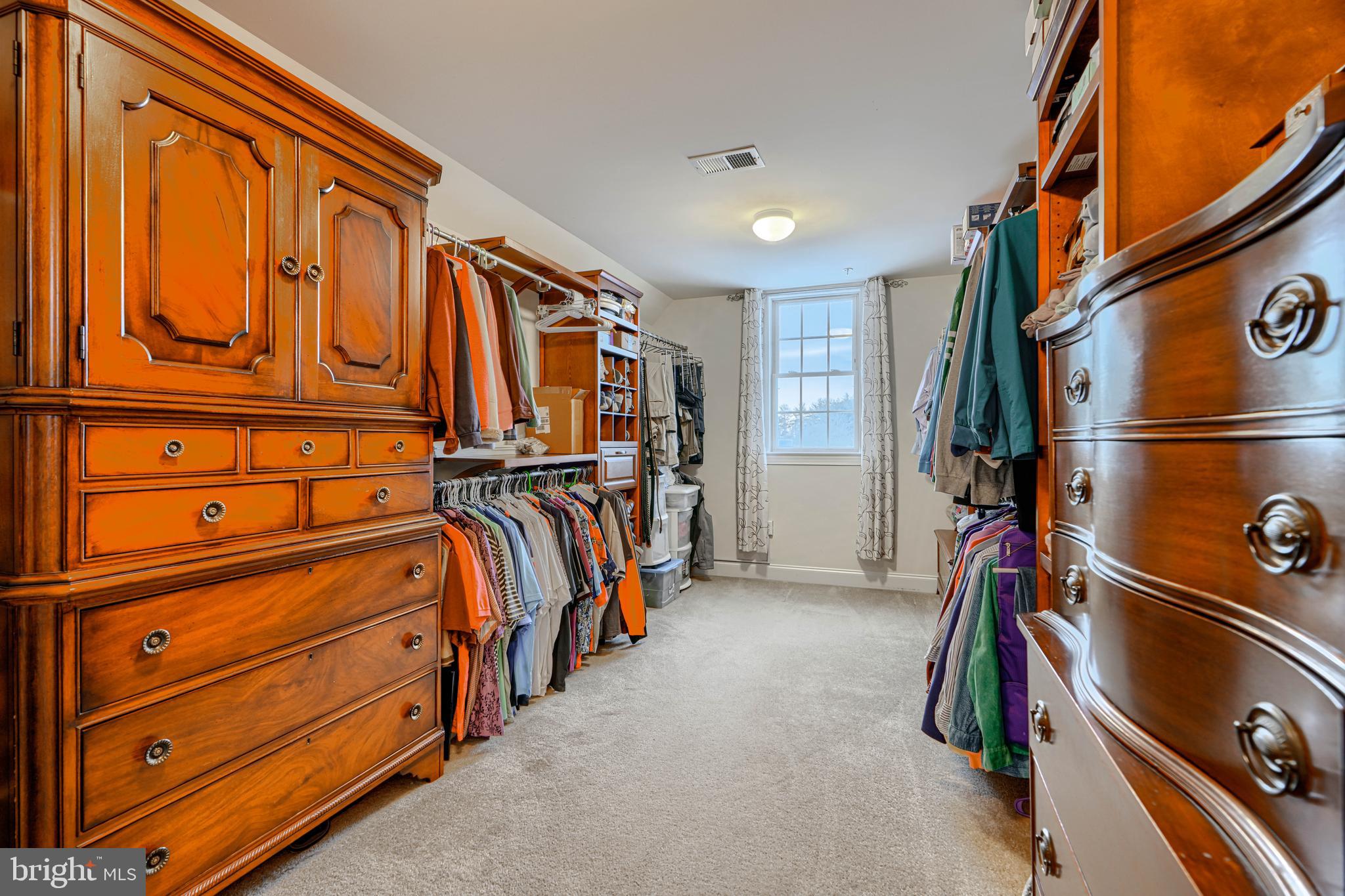 LAKESIDE FARMS - Residential