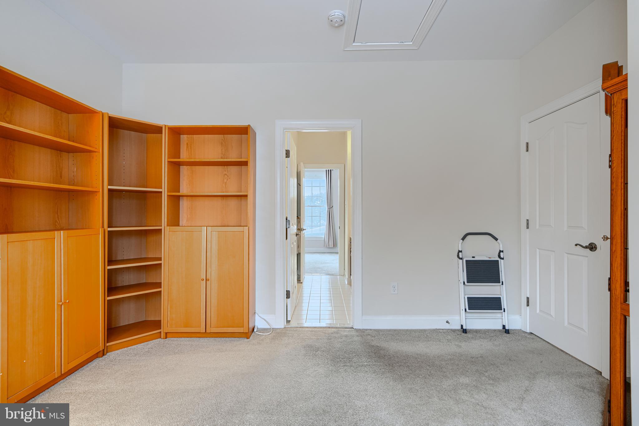 LAKESIDE FARMS - Residential