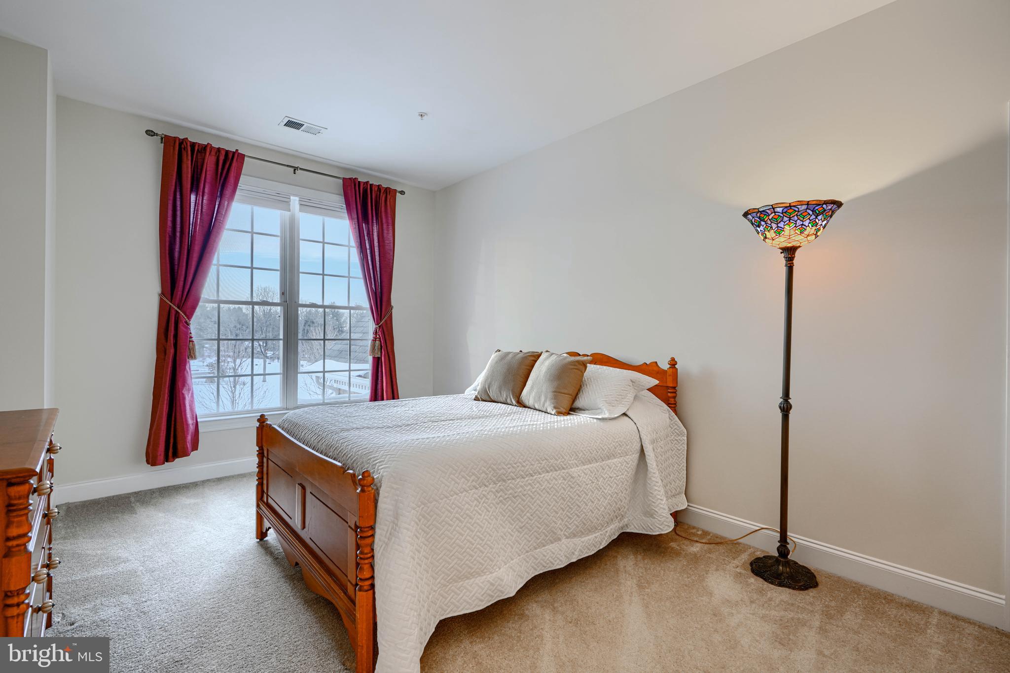 LAKESIDE FARMS - Residential