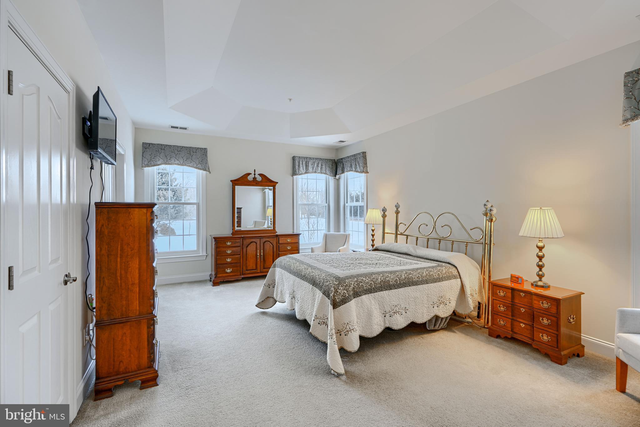 LAKESIDE FARMS - Residential