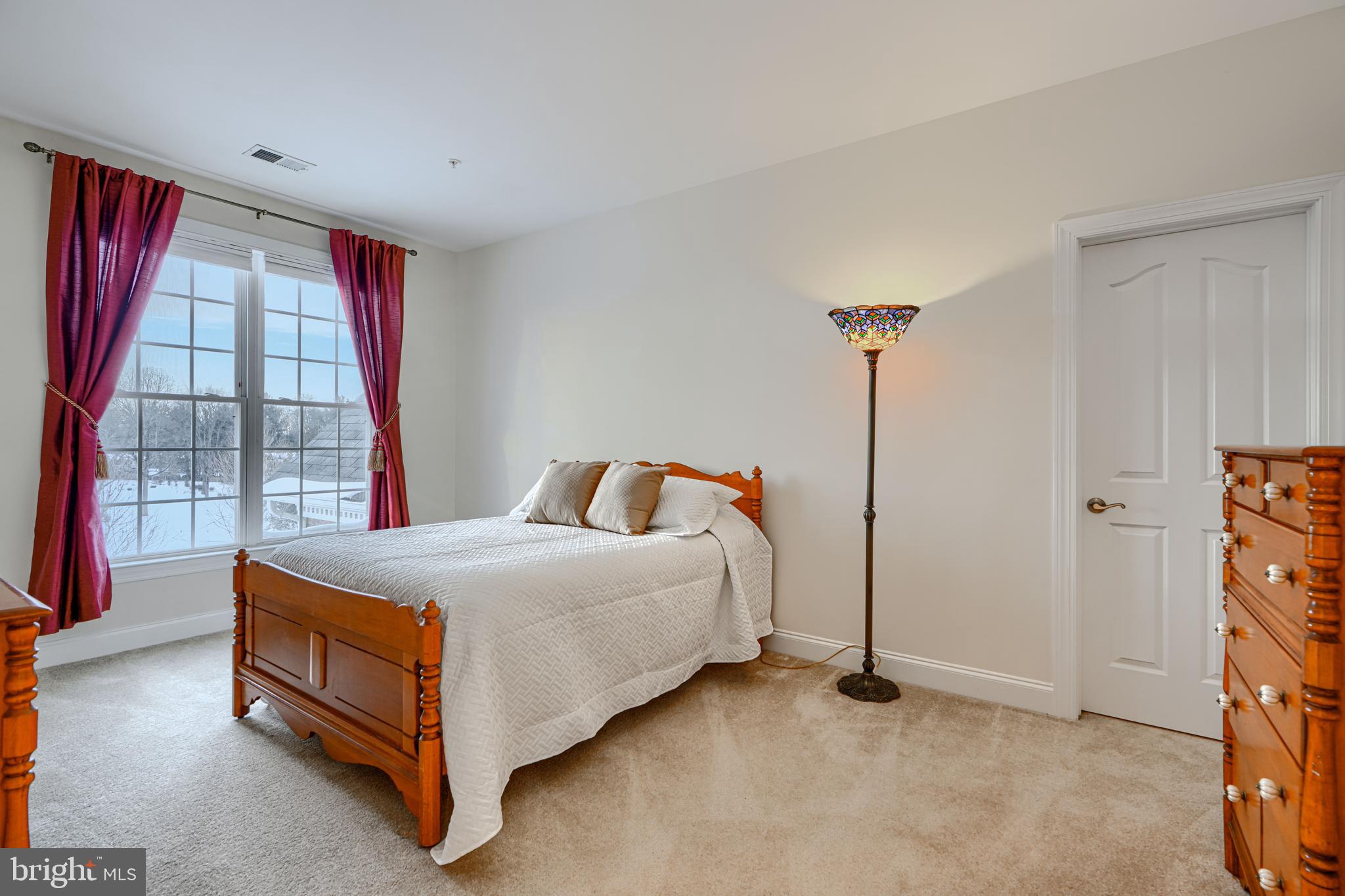 LAKESIDE FARMS - Residential