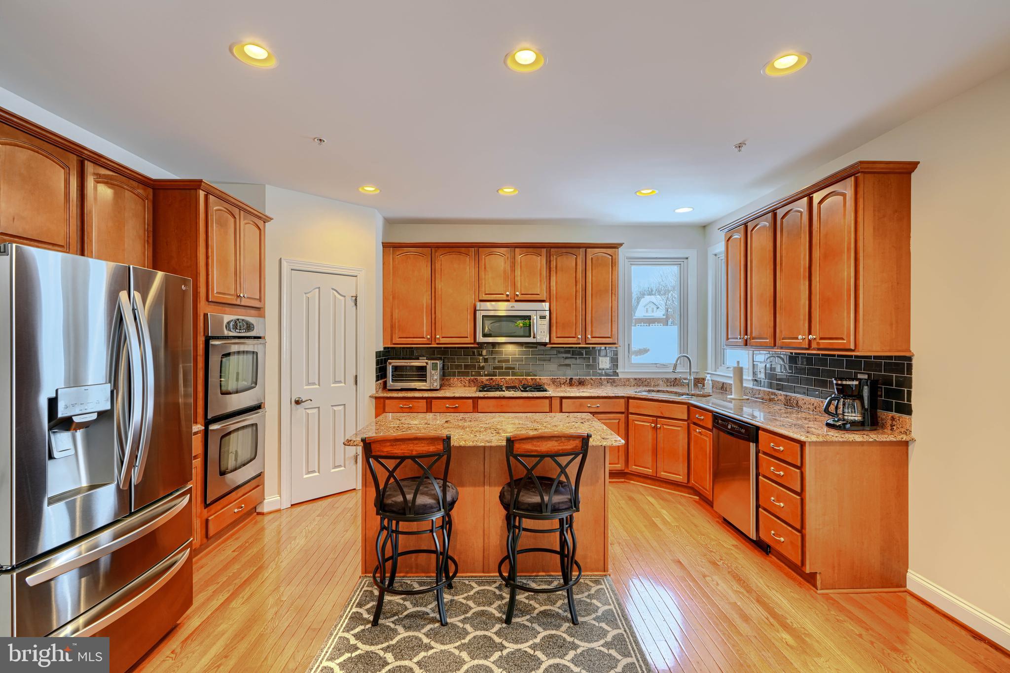 LAKESIDE FARMS - Residential