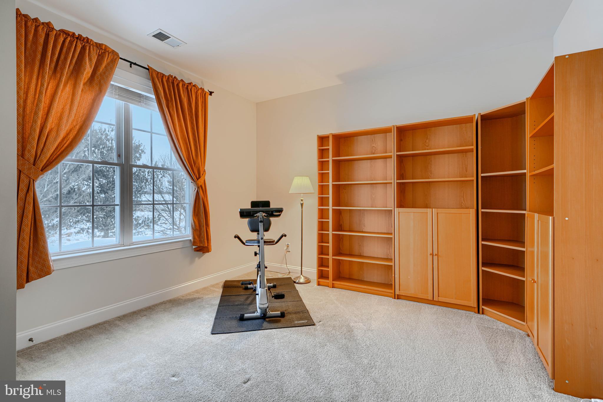 LAKESIDE FARMS - Residential