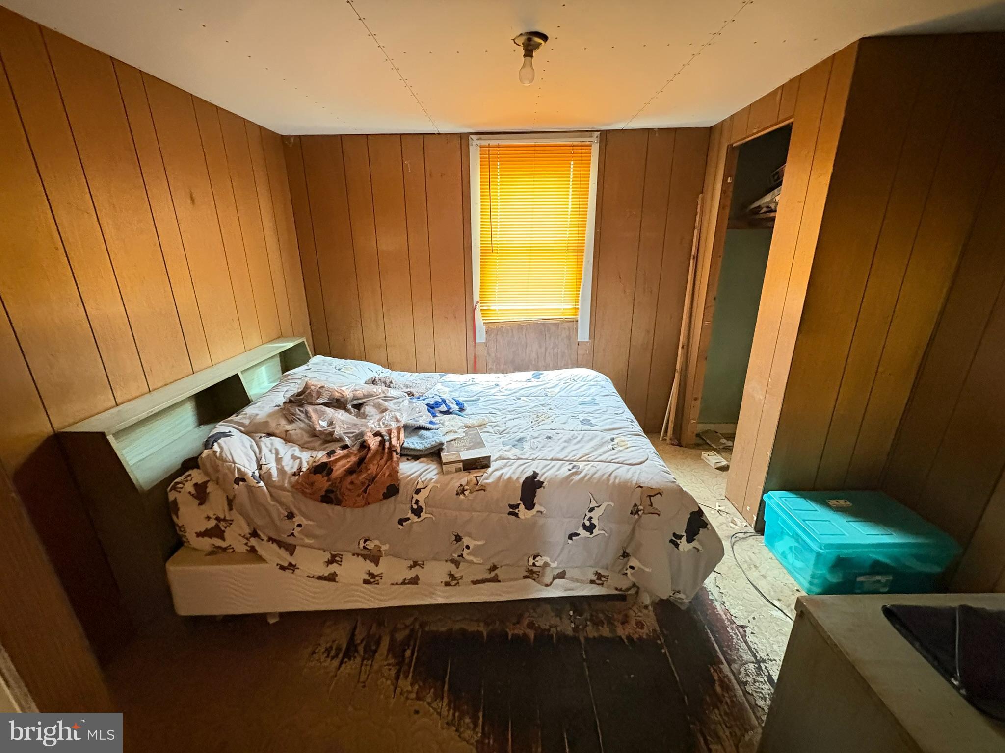 SHORELAND - Residential