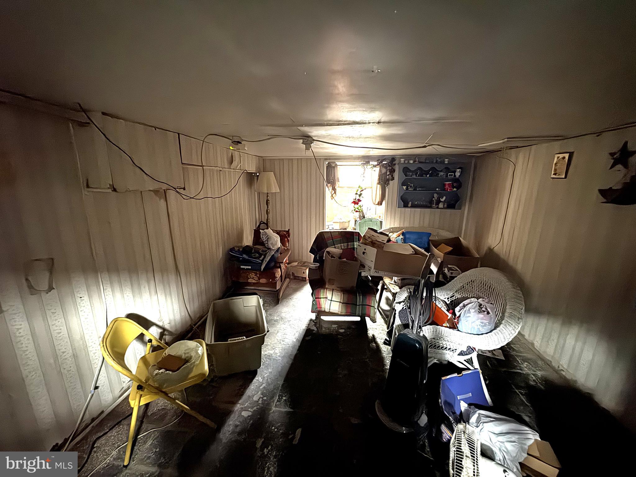 SHORELAND - Residential