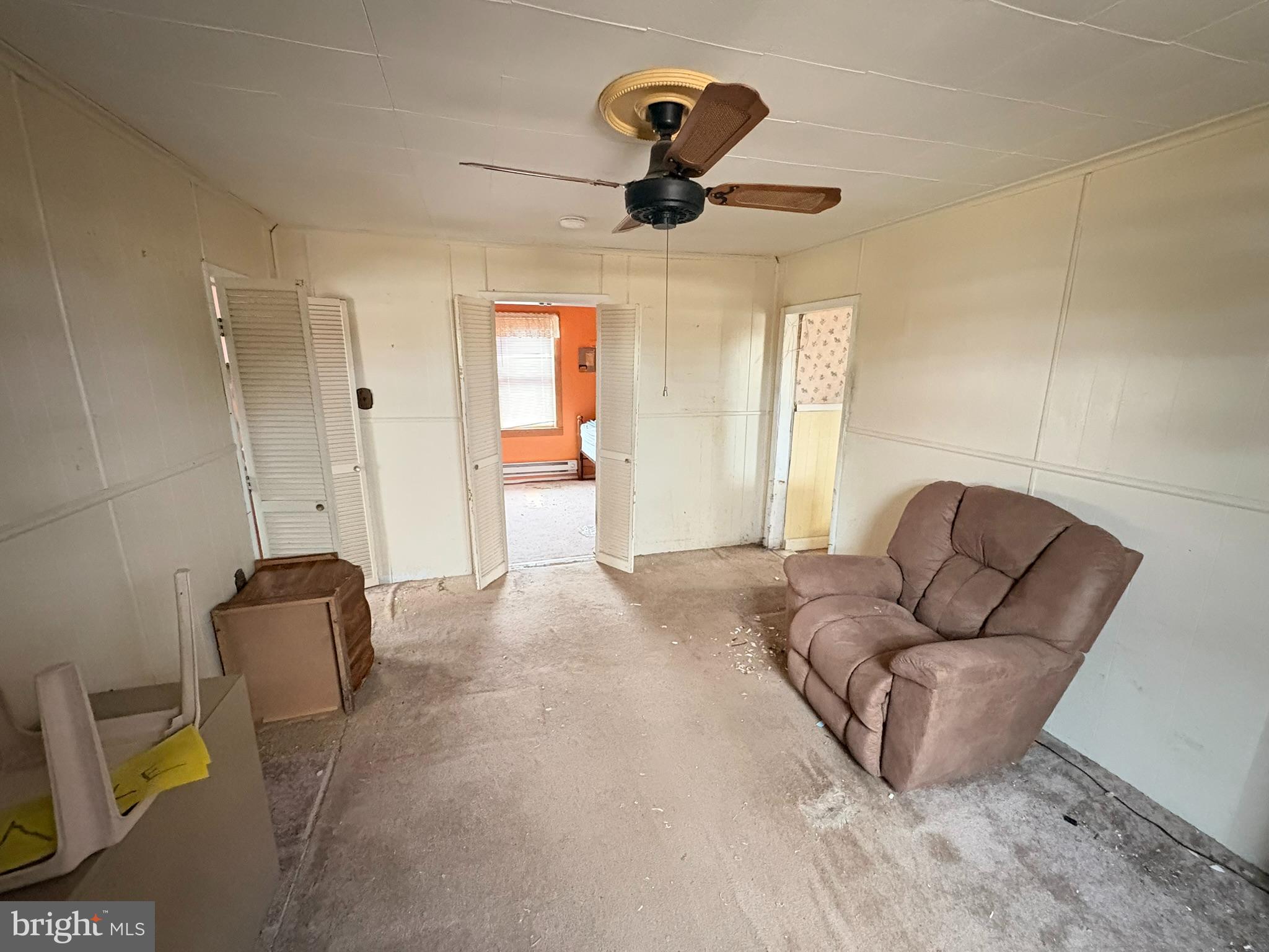 SHORELAND - Residential