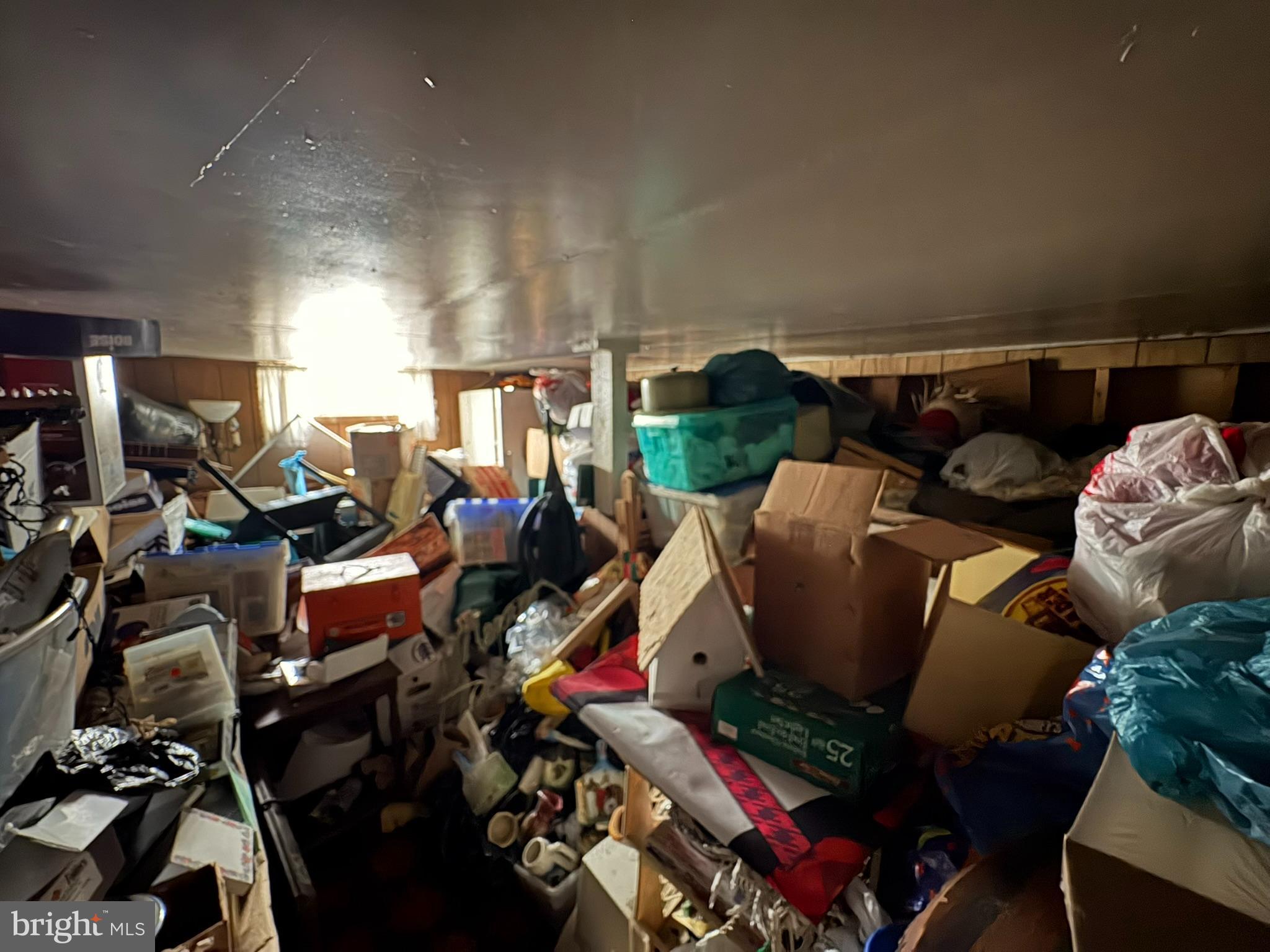 SHORELAND - Residential