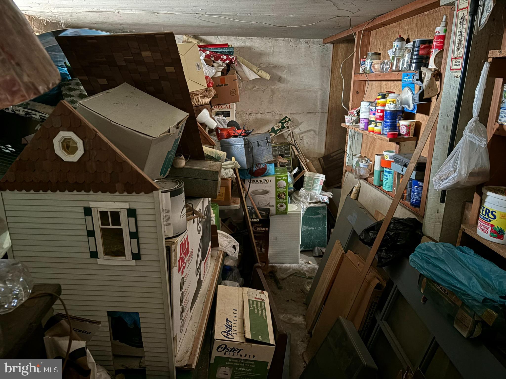 SHORELAND - Residential