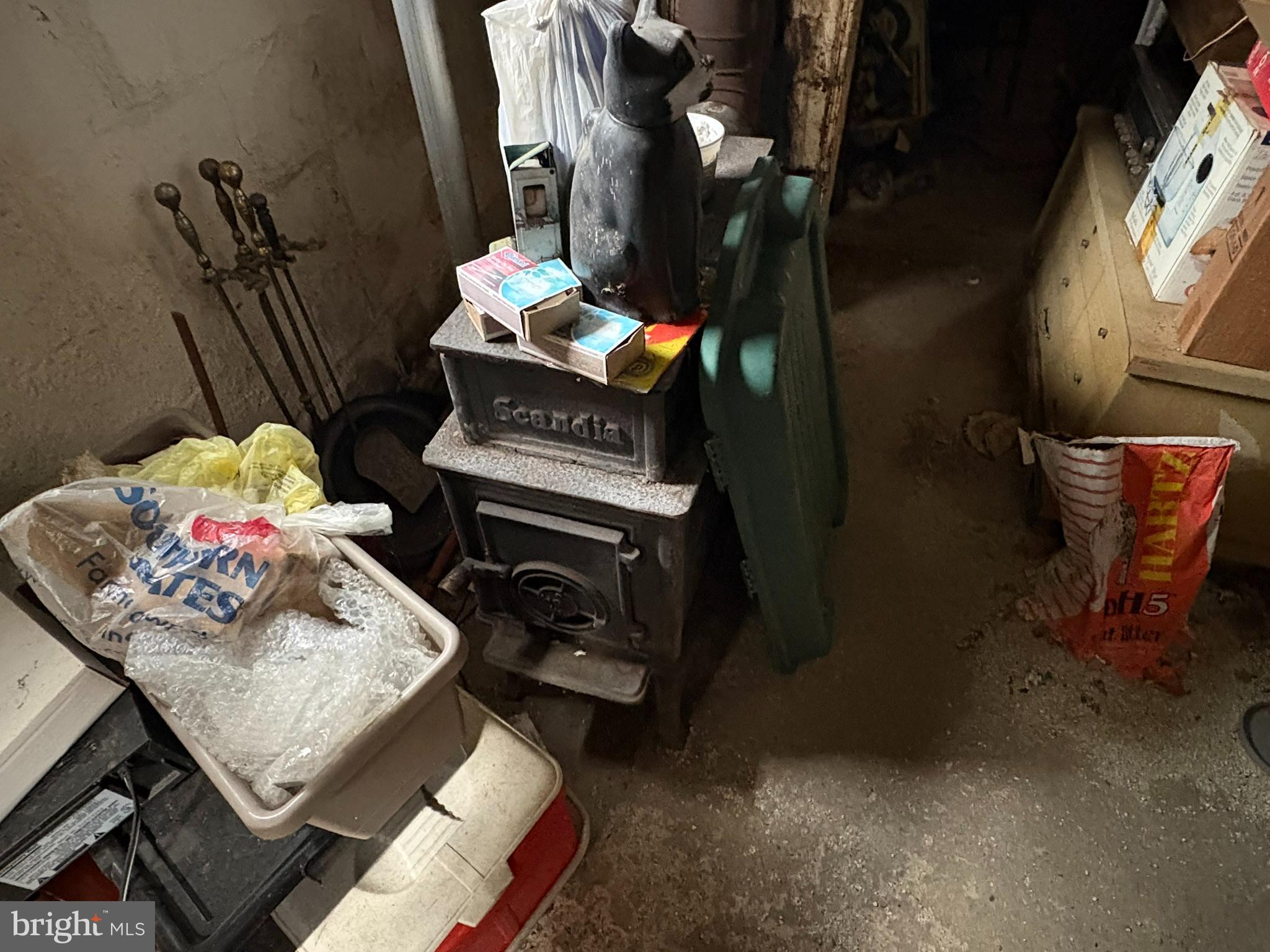 SHORELAND - Residential