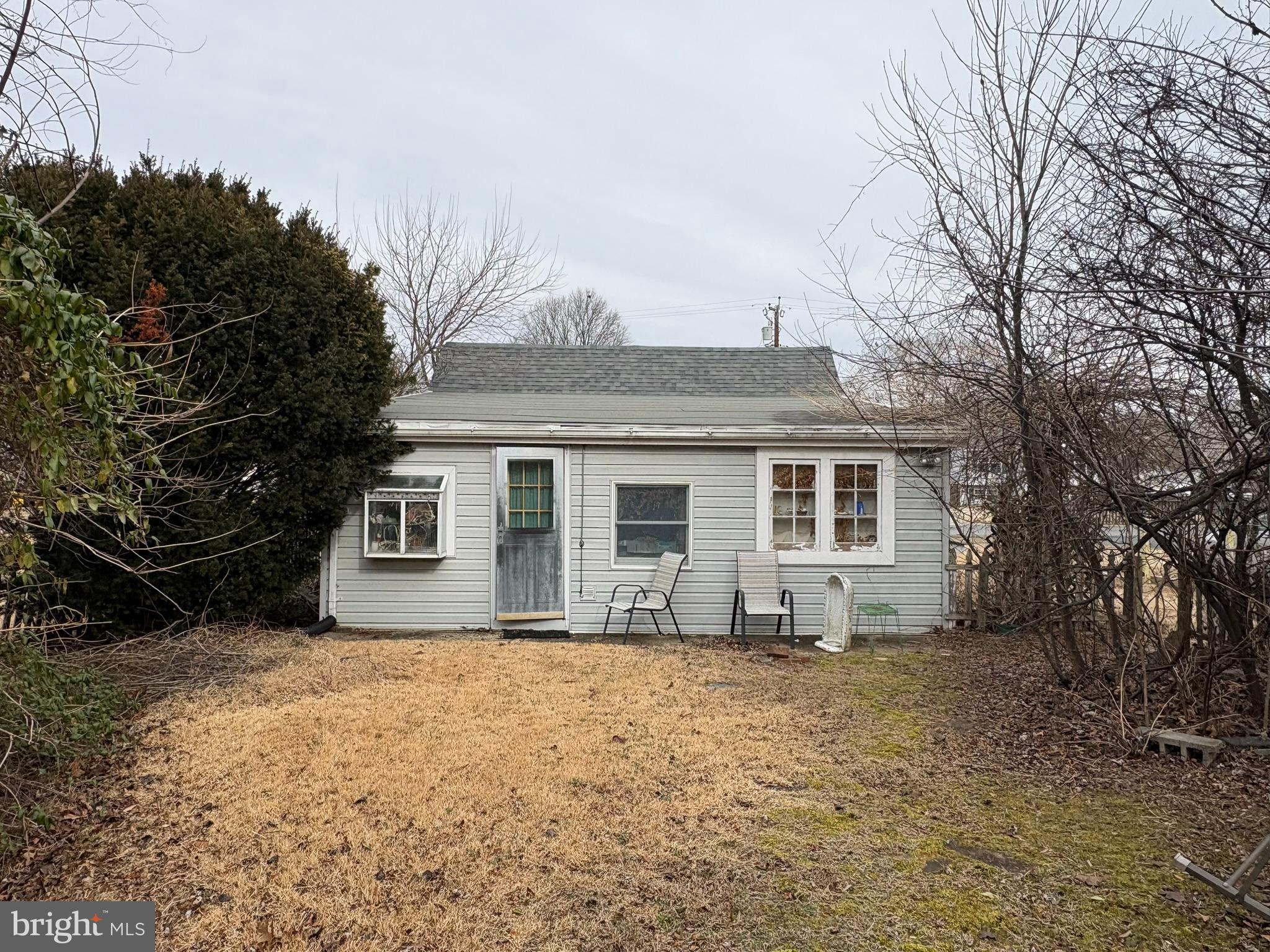 SHORELAND - Residential