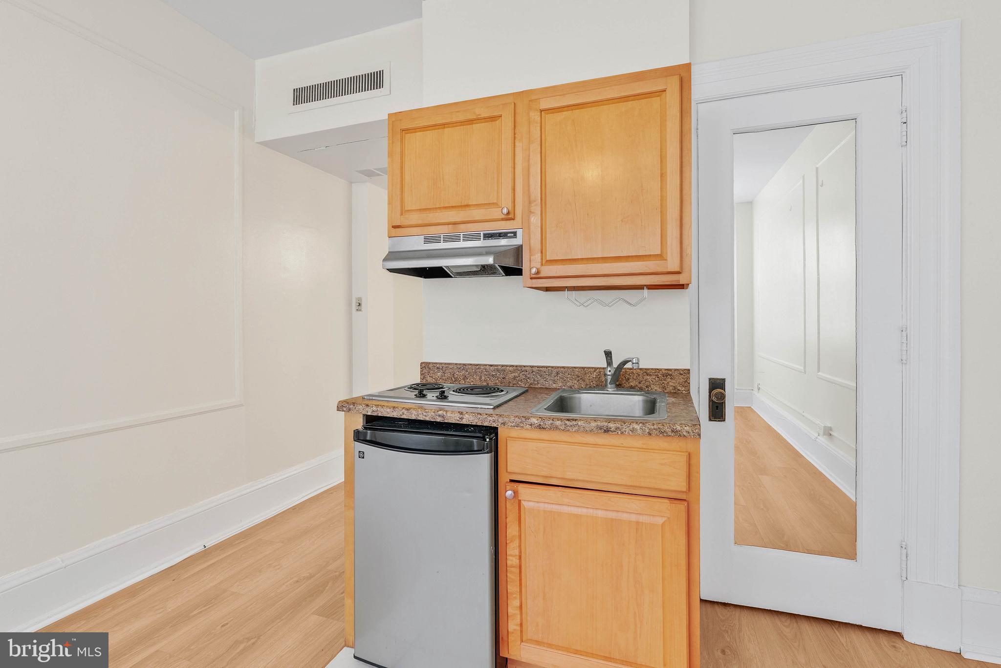 1324 LOCUST STREET 1102