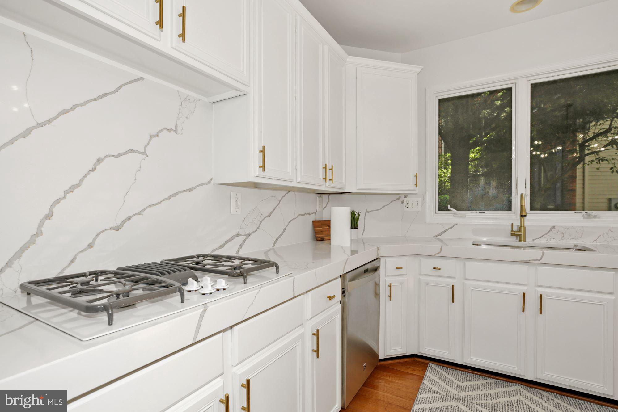 FAIR LAKES CHASE - Residential Lease