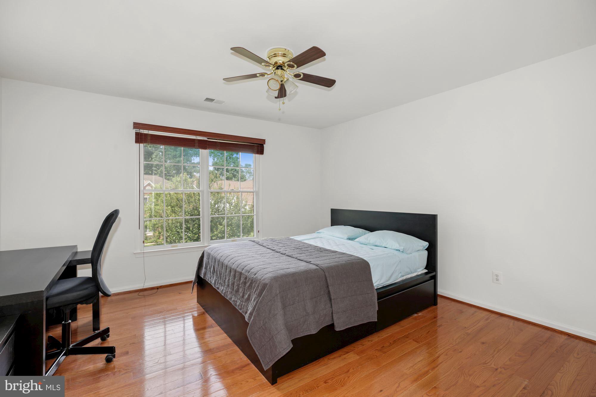 FAIR LAKES CHASE - Residential Lease