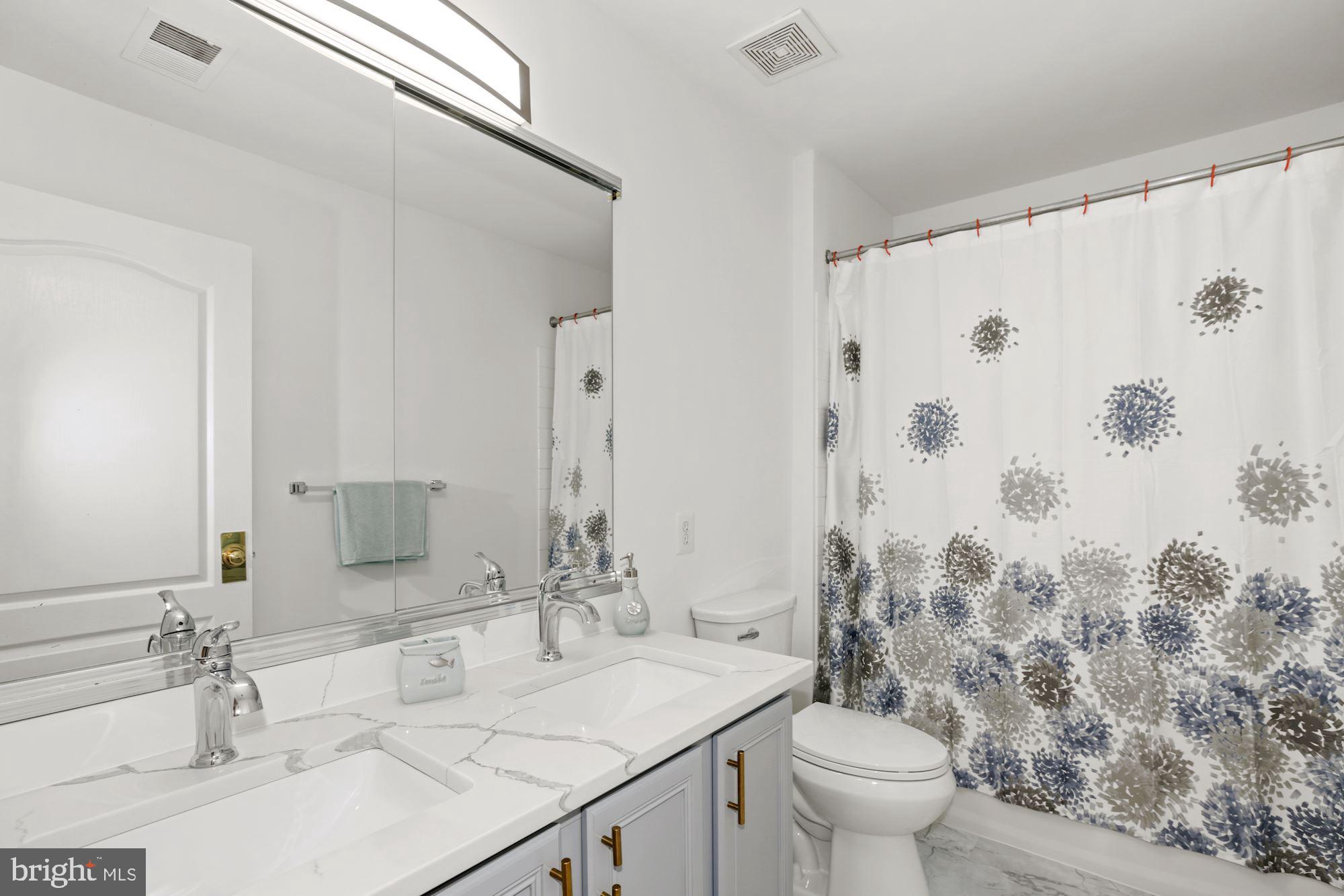 FAIR LAKES CHASE - Residential Lease