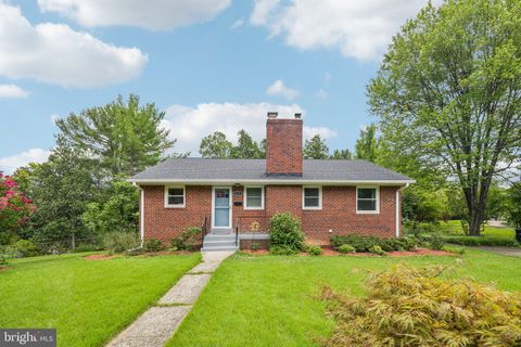 Photo of 1111 Archer Court, ALEXANDRIA, VA 22312 (MLS # VAAX2063074)
